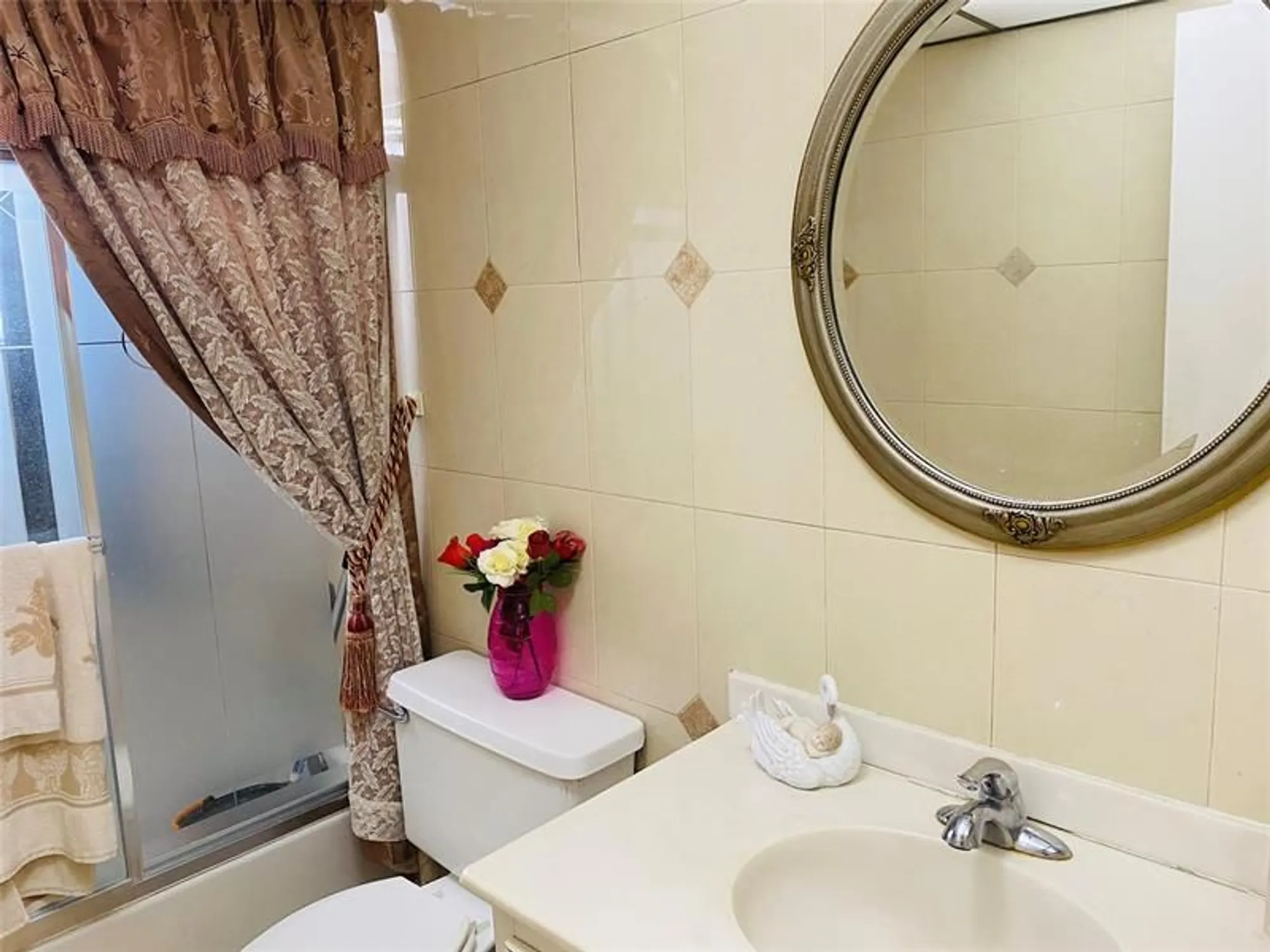 Property Slideshow image 9 of 23 | 7850 w mcnab rd 301, Tamarac, FL, 33321