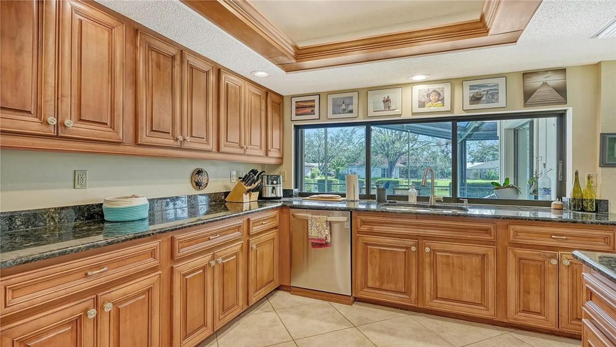 Property Slideshow image 17 of 87 | 5692 country lakes dr, Sarasota, FL, 34243