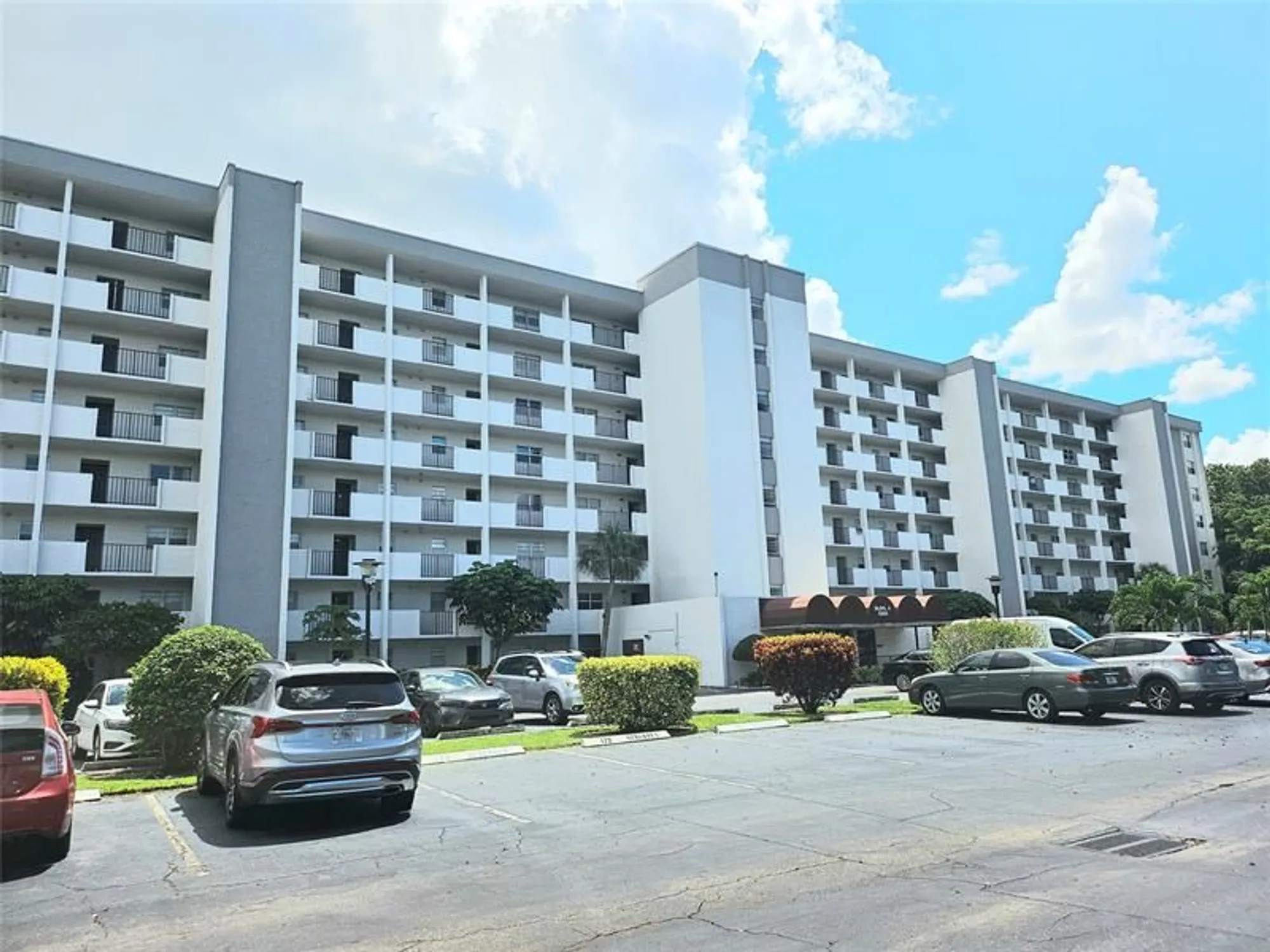 Property Slideshow image 1 of 12 | 5860 nw 44th st 412, Lauderhill, FL, 33319