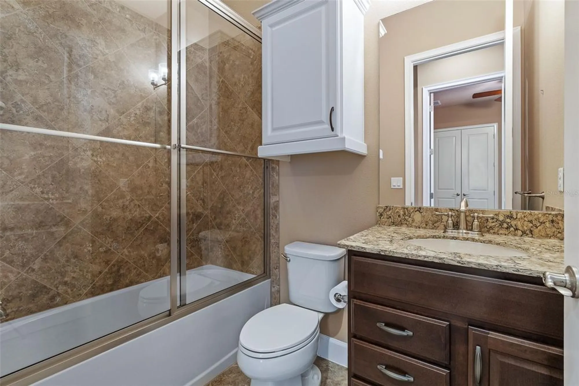 Property Slideshow image 32 of 62 | 829 pinewood dr, Ormond Beach, FL, 32174