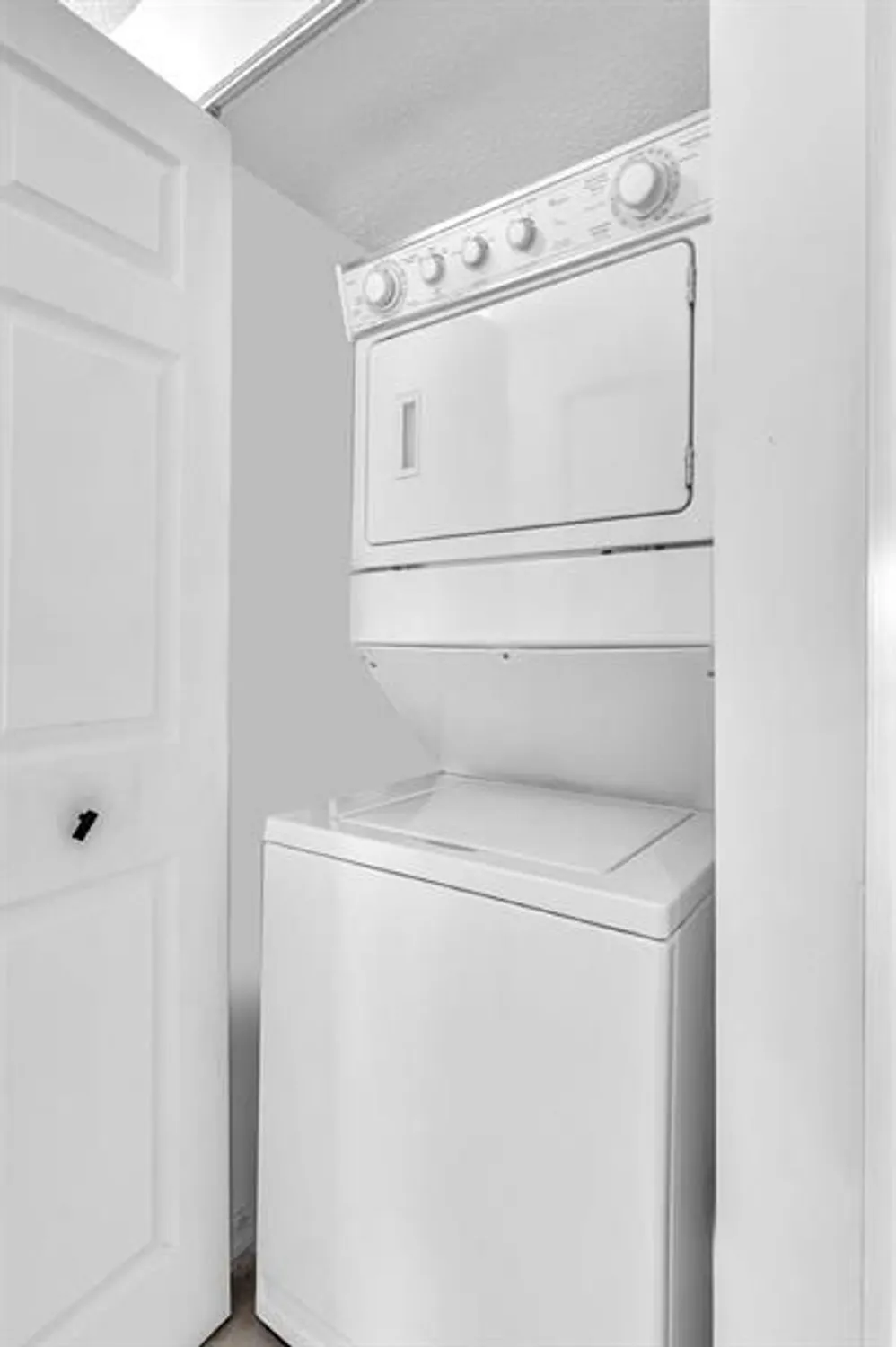 Property Slideshow image 43 of 82 | 7775 southampton ter 405, Tamarac, FL, 33321