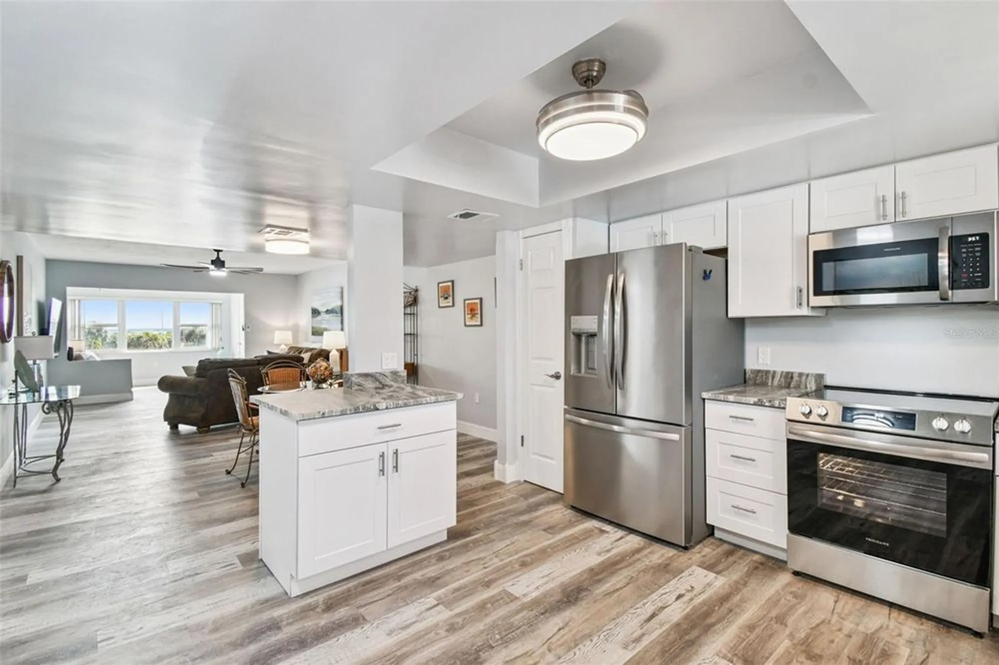 Property Slideshow image 6 of 59 | 8 glencoe pl 307, Dunedin, FL, 34698