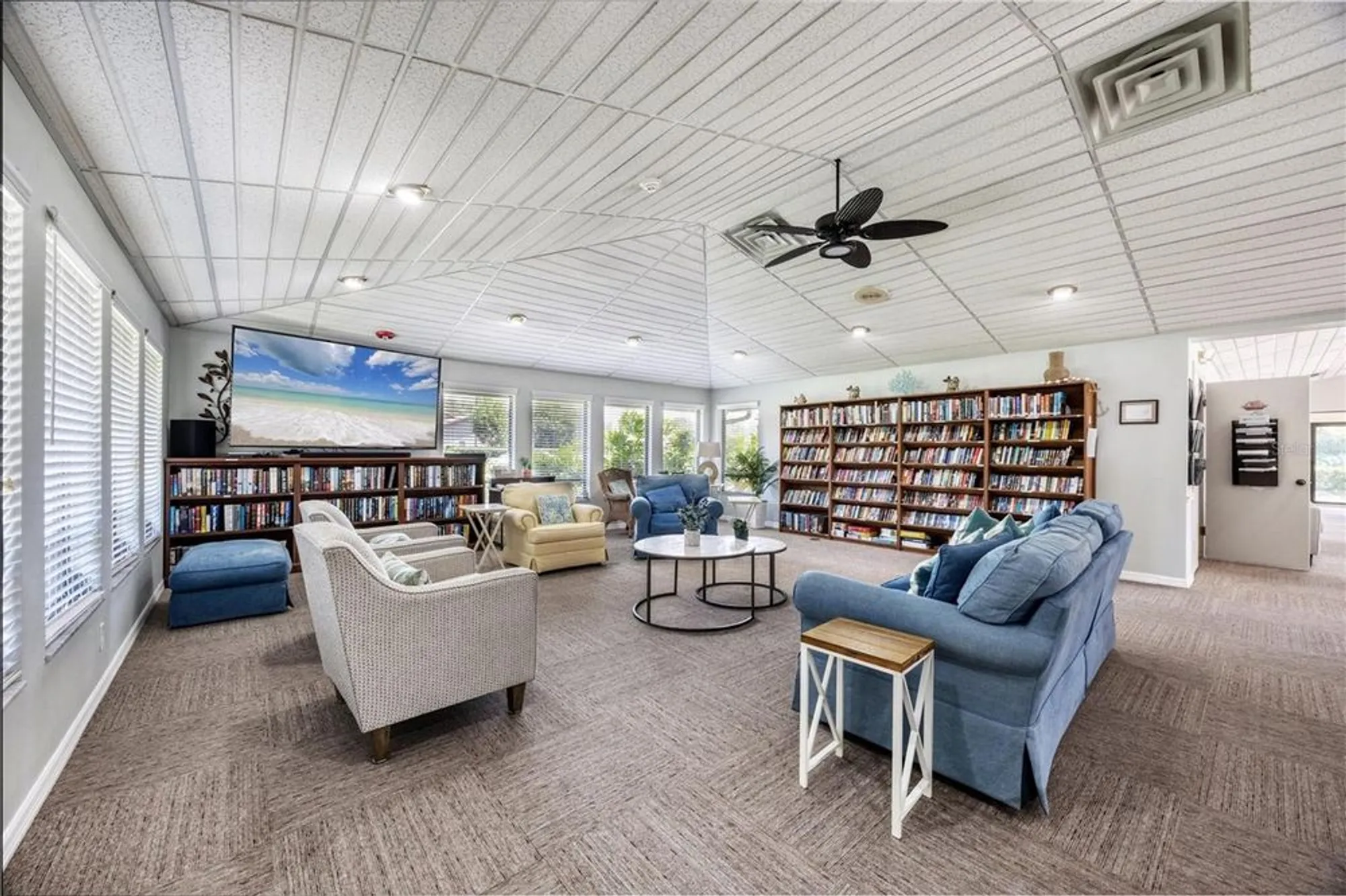 Property Slideshow image 47 of 55 | 3861 wilshire cir 115, Sarasota, FL, 34238