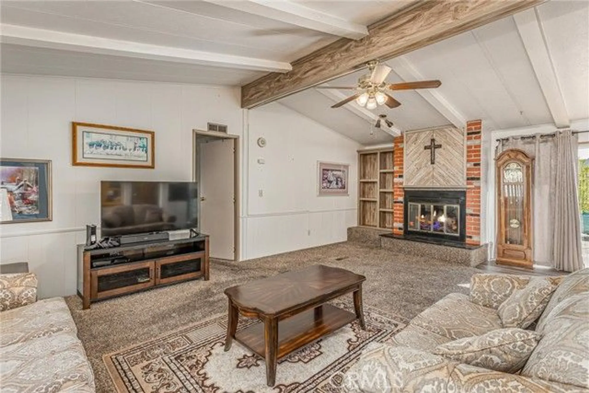 Property Slideshow image 5 of 37 | 3800 w wilson st spc 14, Banning, CA, 92220