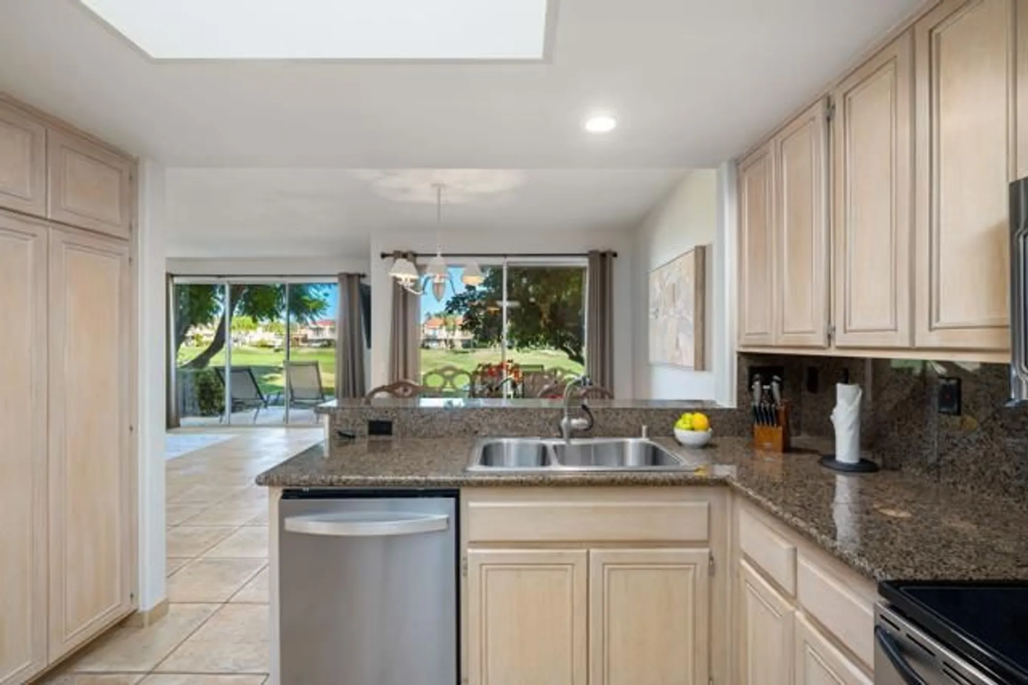 Property Slideshow image 9 of 50 | 55406 laurel vly, La Quinta, CA, 92253