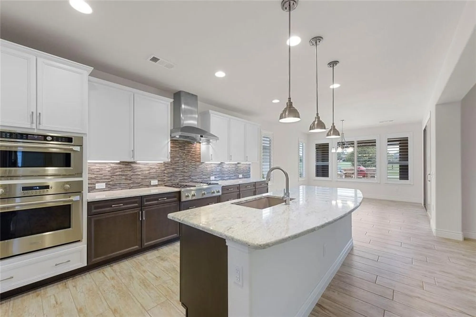 Property Slideshow image 11 of 33 | 9921 flint way, Denton, TX, 76207