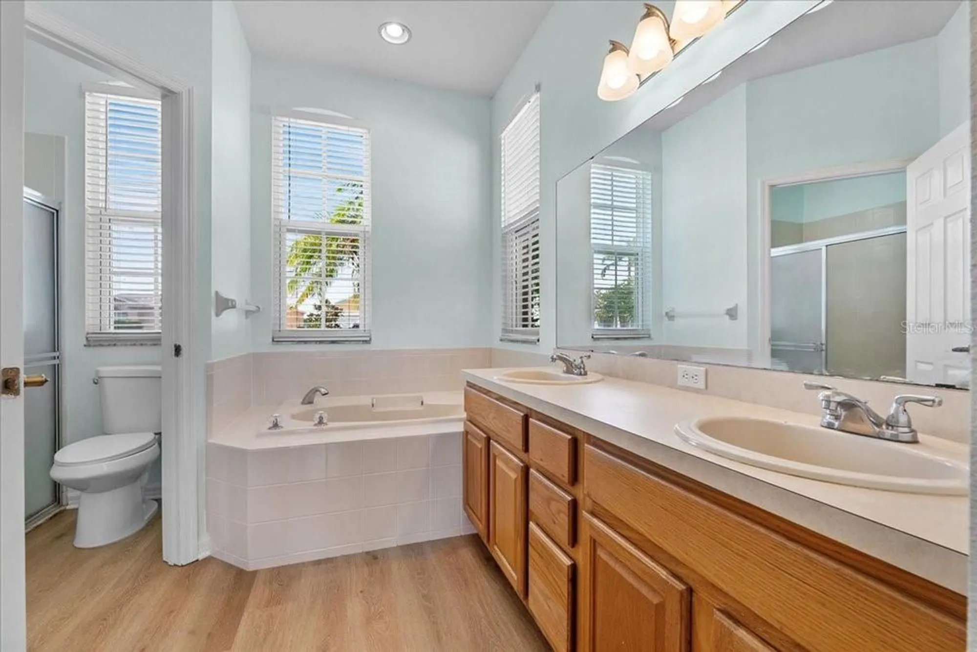 Property Slideshow image 20 of 51 | 4249 windchime ln, Lakeland, FL, 33811