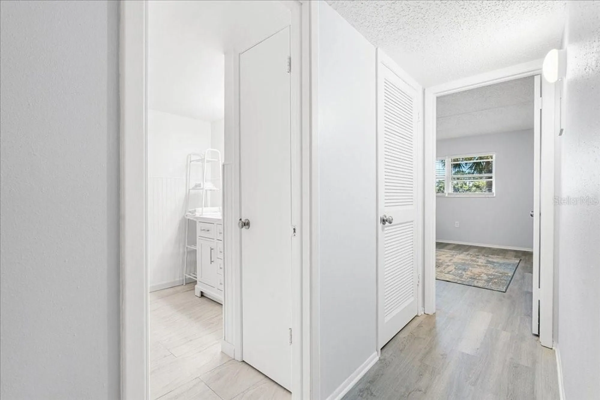 Property Slideshow image 19 of 37 | 821 patricia ave 202, Dunedin, FL, 34698