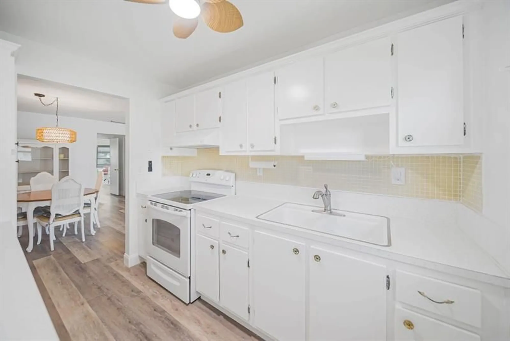 Property Slideshow image 3 of 12 | 255 high point ct c, Boynton Beach, FL, 33435