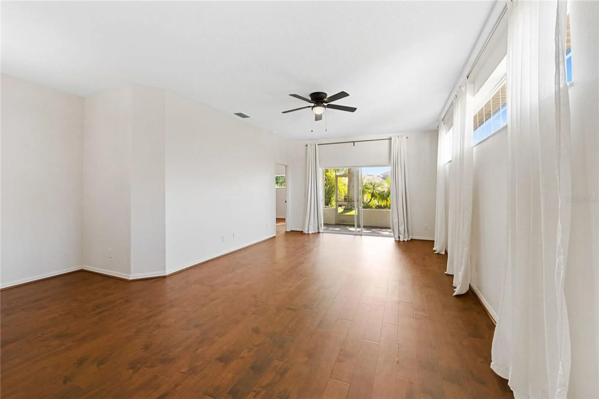 Property Slideshow image 15 of 64 | 5676 gulf stream st, Tavares, FL, 32778