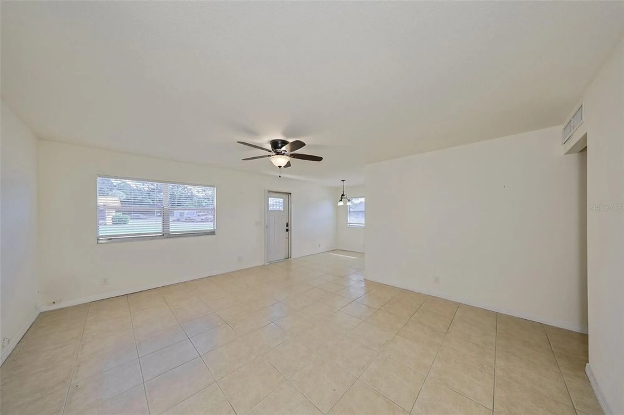 Property Slideshow image 10 of 59 | 202 bedford st 72, Sun City Center, FL, 33573