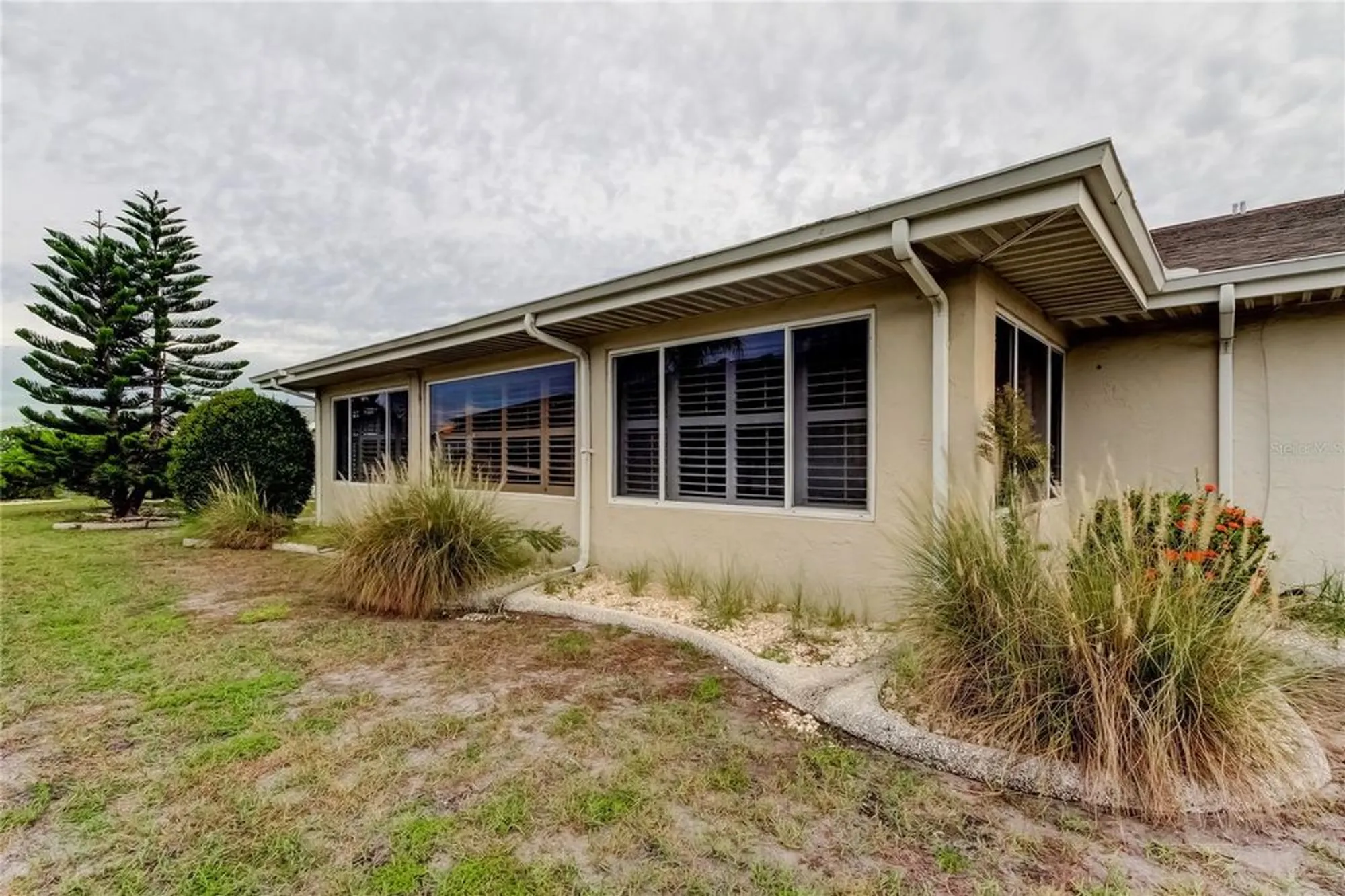 Property Slideshow image 55 of 77 | 329 club manor dr, Sun City Center, FL, 33573