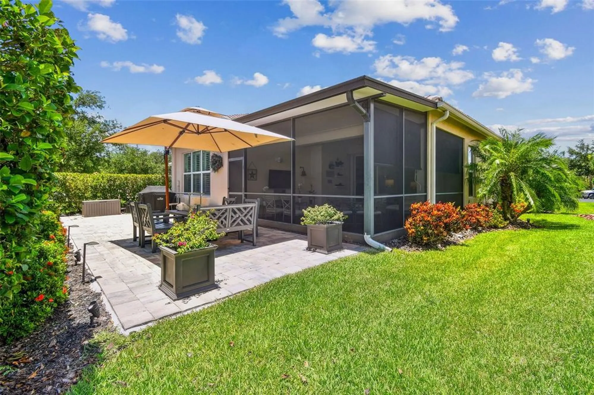 Property Slideshow image 23 of 48 | 5103 shady stone pl, Wimauma, FL, 33598