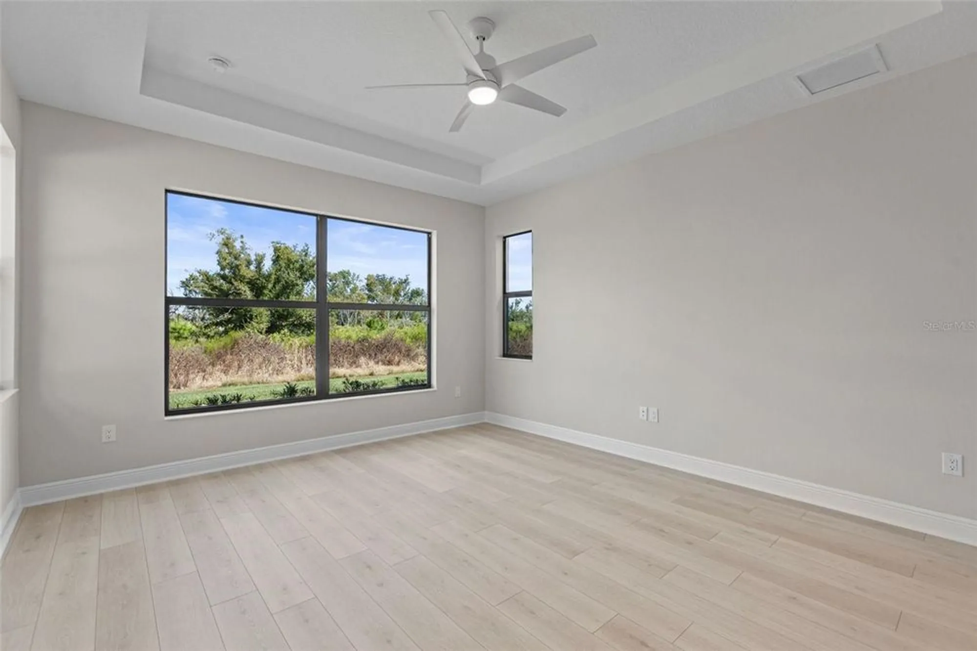 Property Slideshow image 5 of 49 | 4984 fairhope cir, Lakewood Ranch, FL, 34211