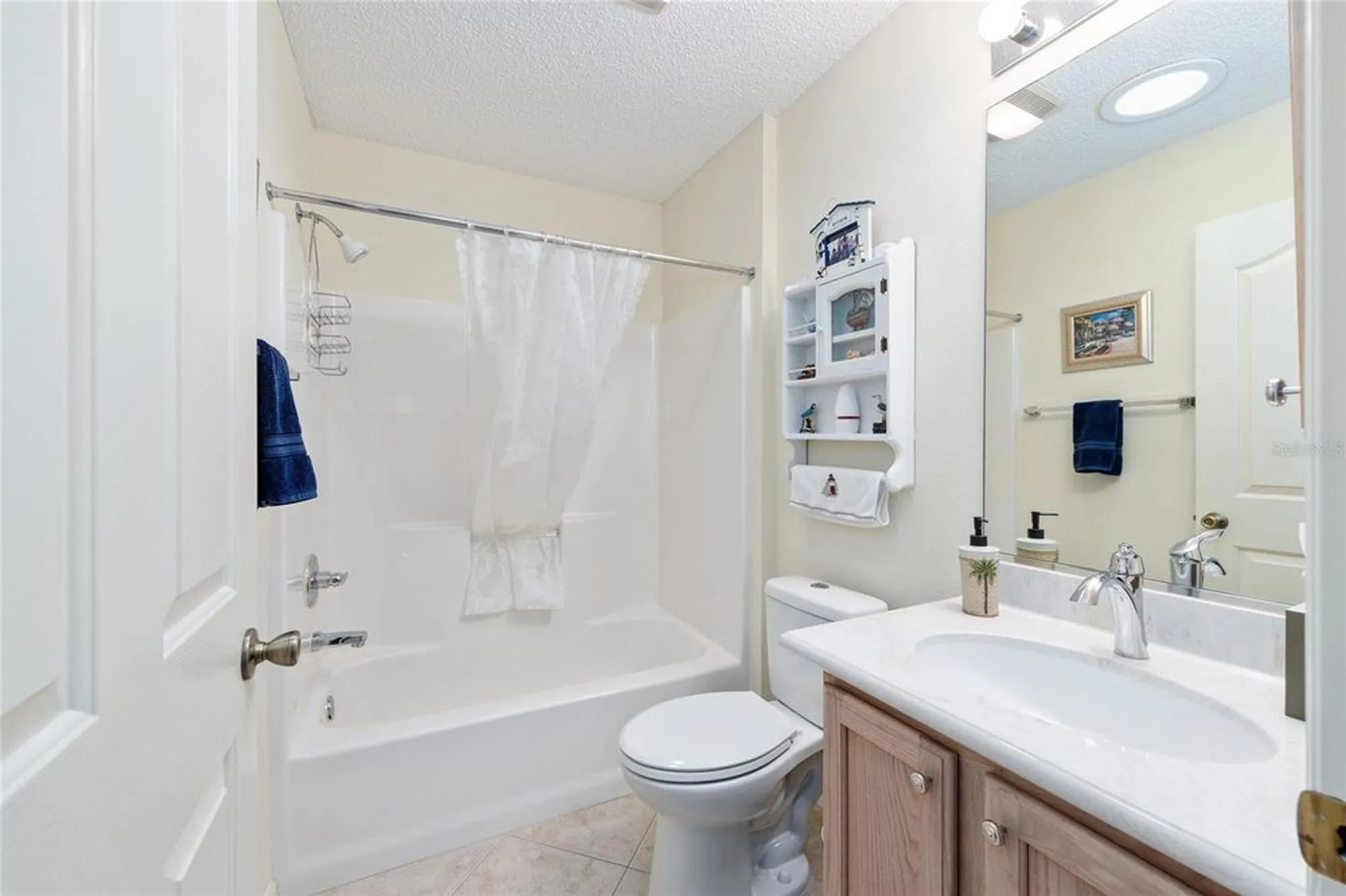 Property Slideshow image 21 of 39 | 16838 se 93rd cuthbert cir, The Villages, FL, 32162