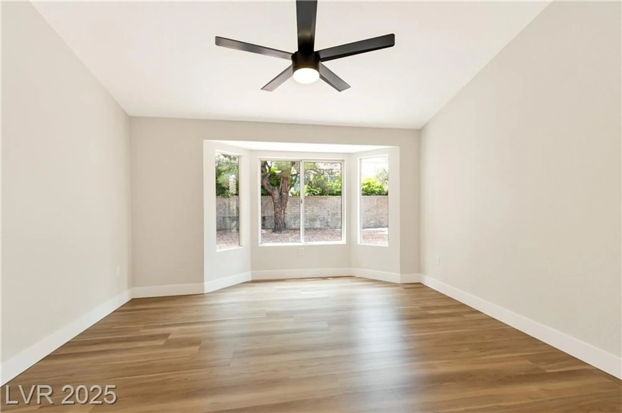 Property Slideshow image 24 of 35 | 2645 saltbush dr, Las Vegas, NV, 89134