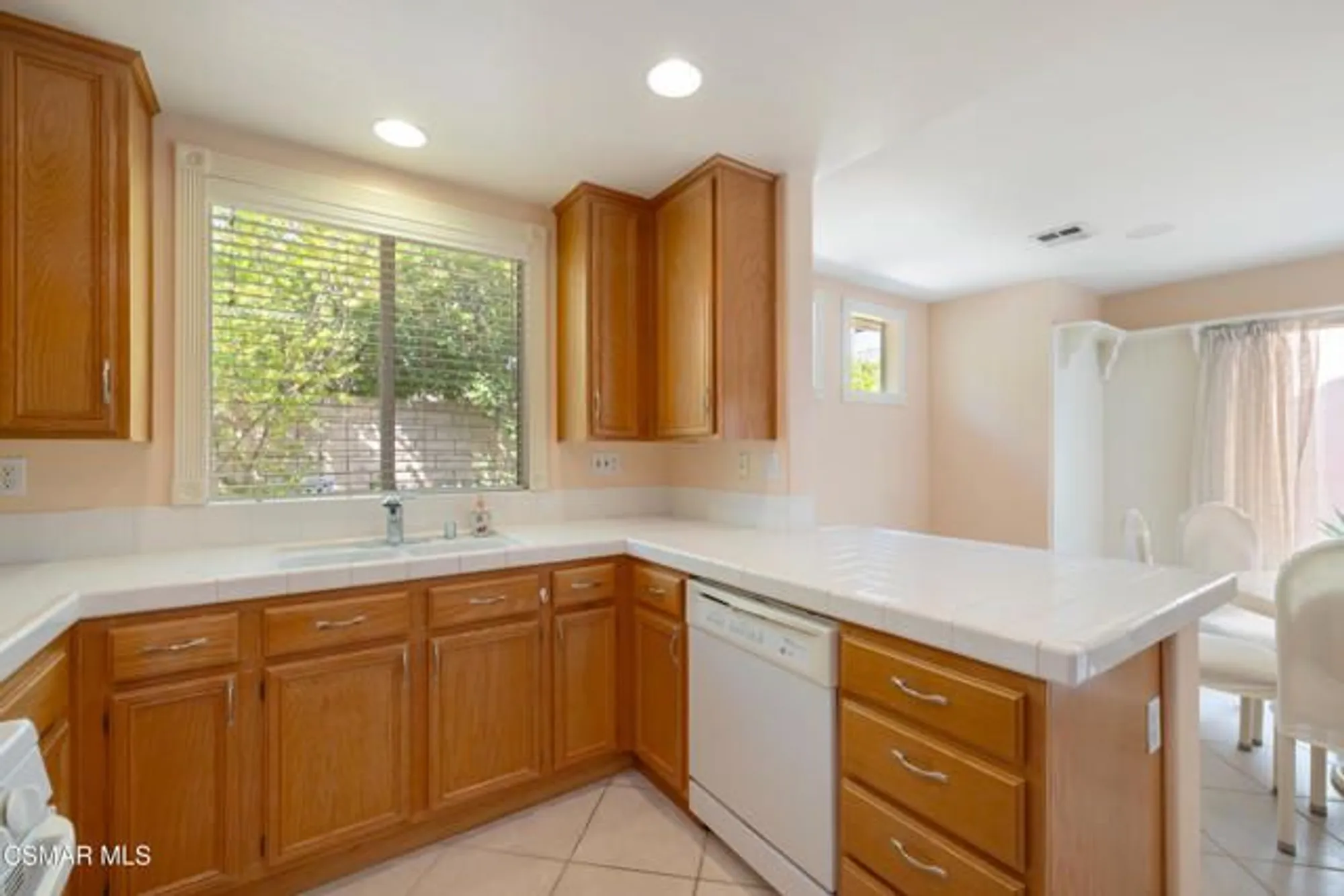 Property Slideshow image 13 of 32 | 5657 pansy st, Simi Valley, CA, 93063