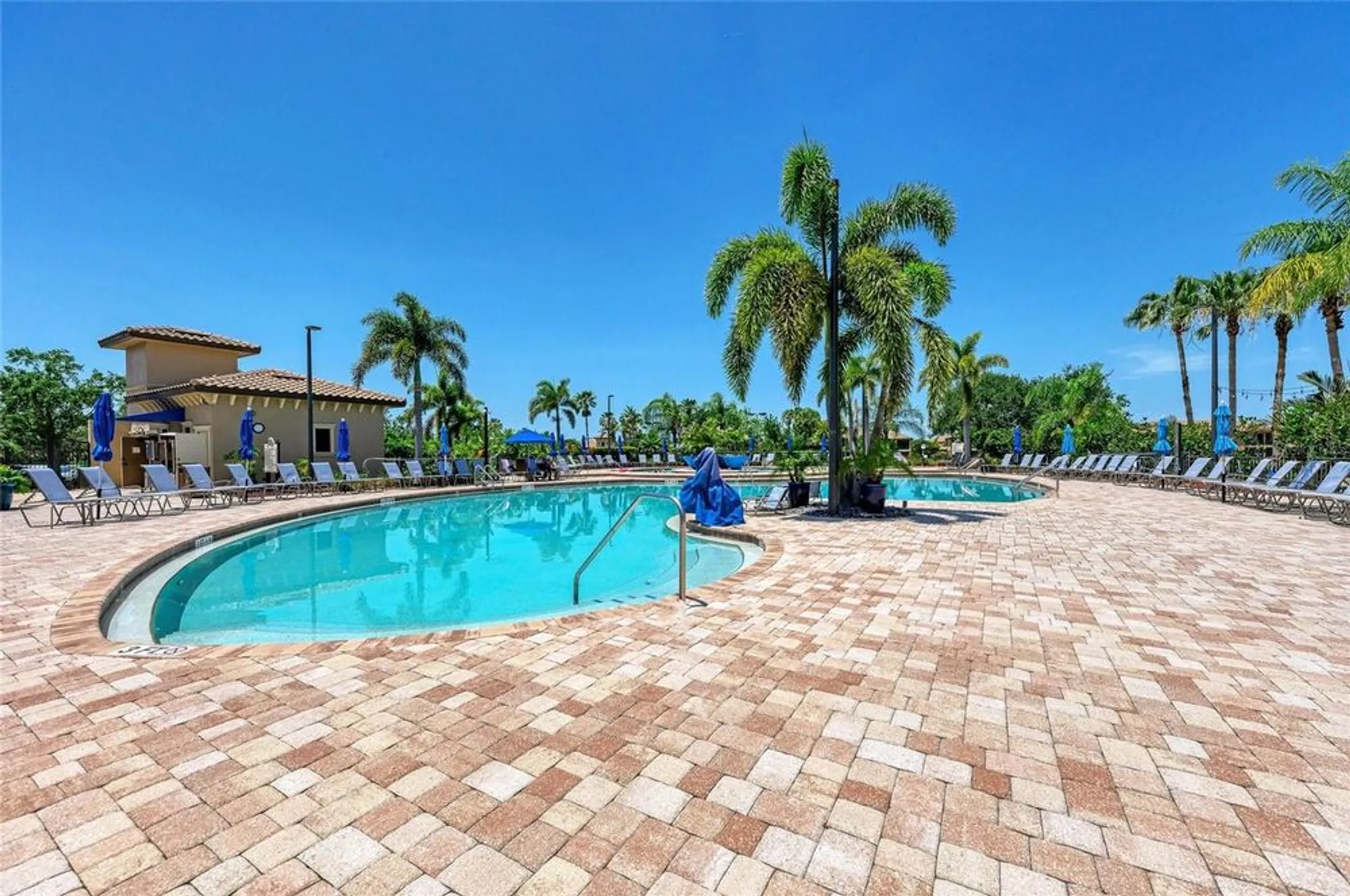 Property Slideshow image 76 of 89 | 235 river enclave ct, Bradenton, FL, 34212