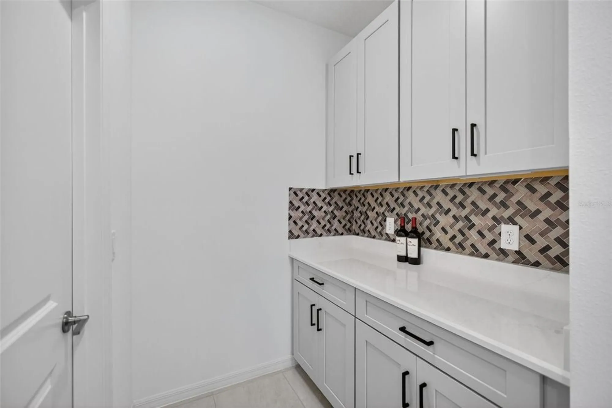 Property Slideshow image 17 of 47 | 16426 paynes mill dr, Bradenton, FL, 34211