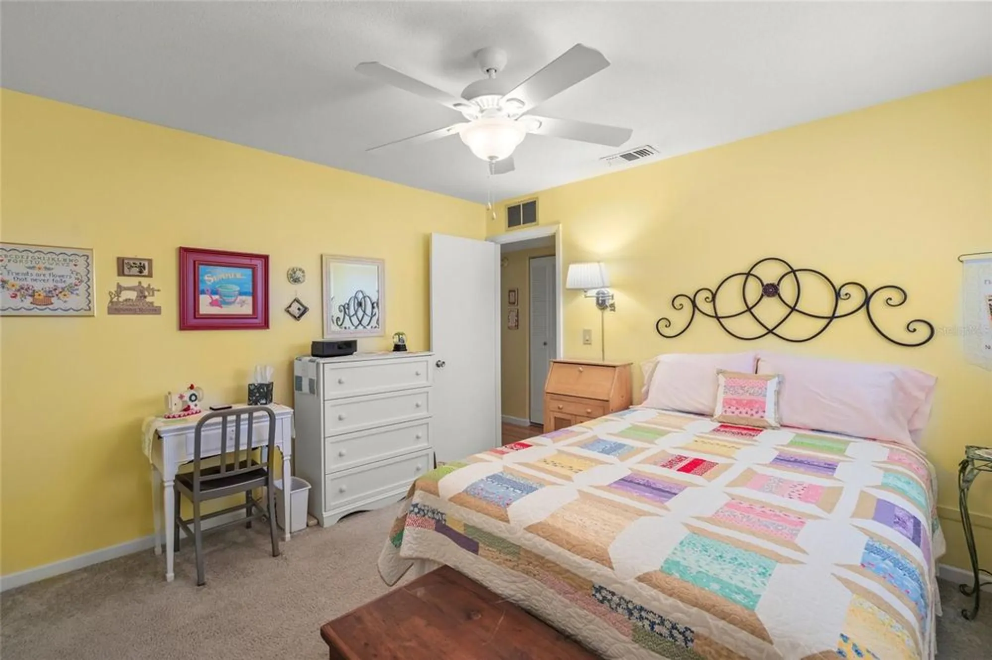 Property Slideshow image 27 of 41 | 1325 glen oaks dr 133, Sarasota, FL, 34232