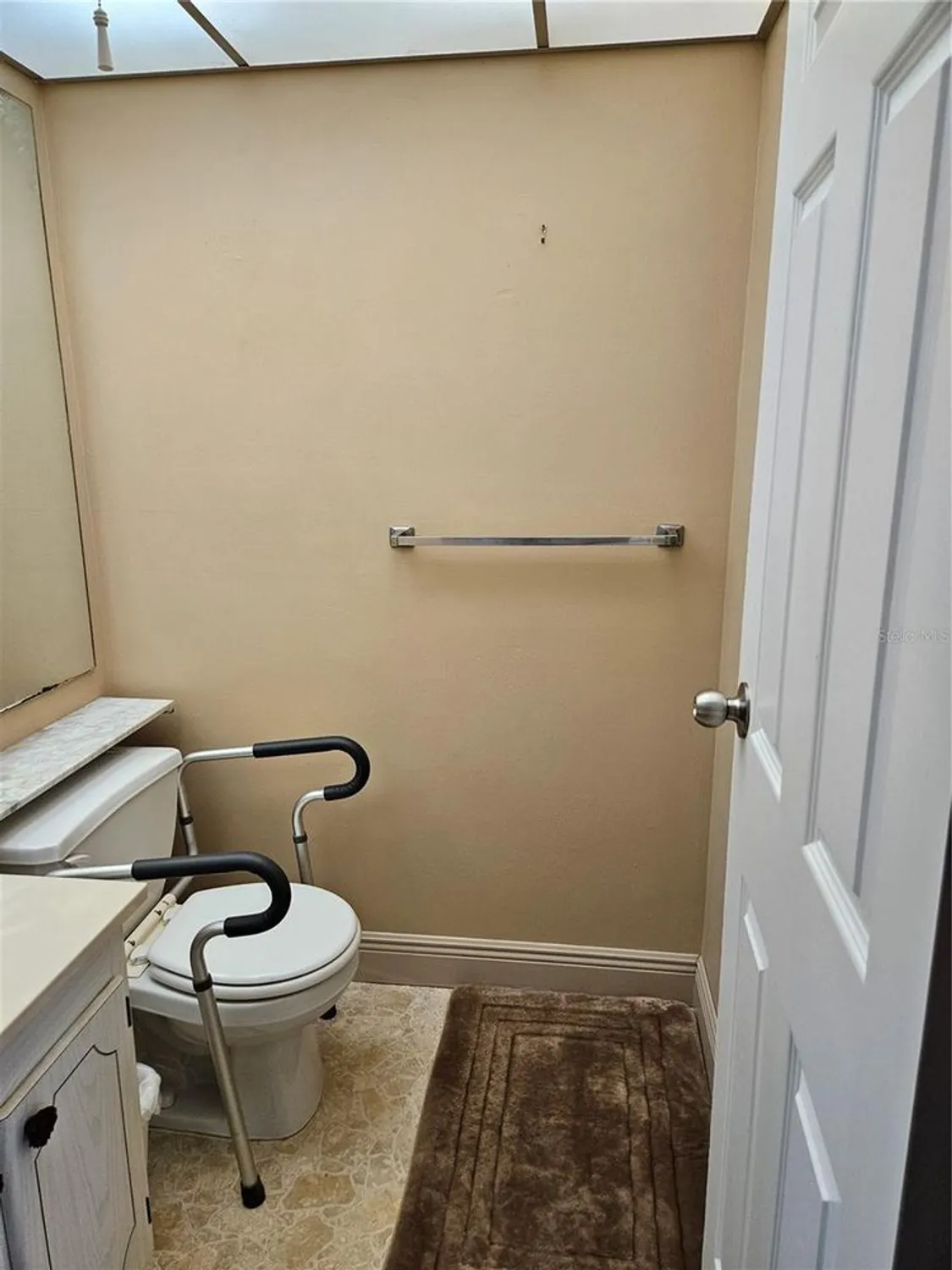 Property Slideshow image 17 of 27 | 1811 bedford ln apt 163, Sun City Center, FL, 33573