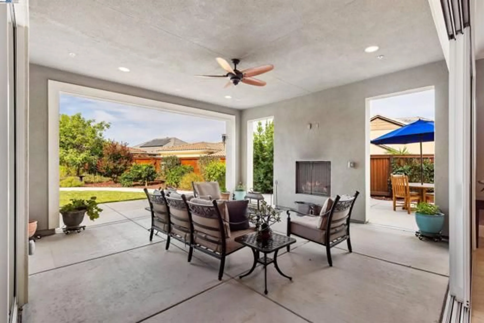 Property Slideshow image 17 of 58 | 2062 reserva ct, Brentwood, CA, 94513