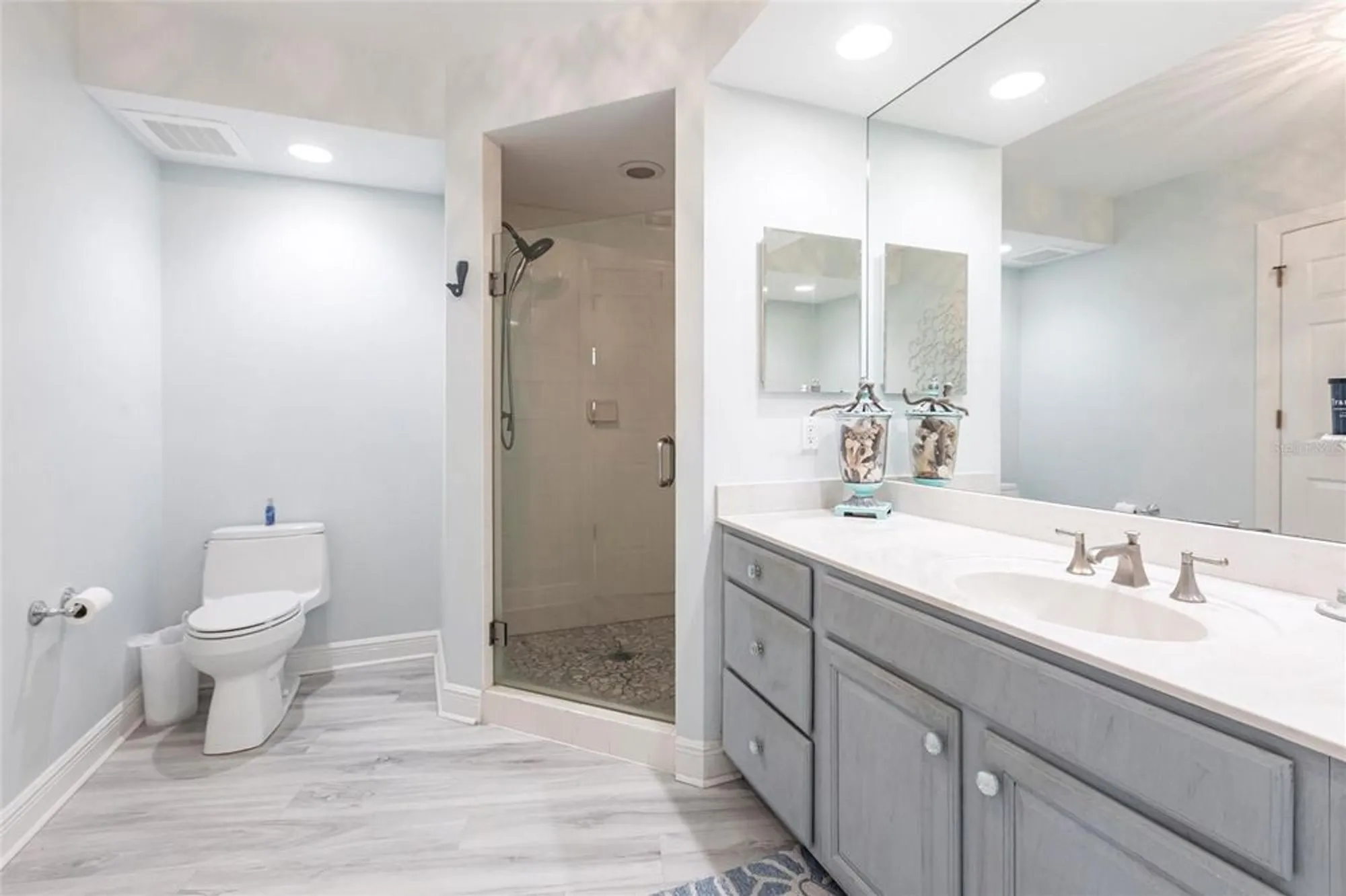 Property Slideshow image 23 of 76 | 3329 sunset key cir unit 107, Punta Gorda, FL, 33955