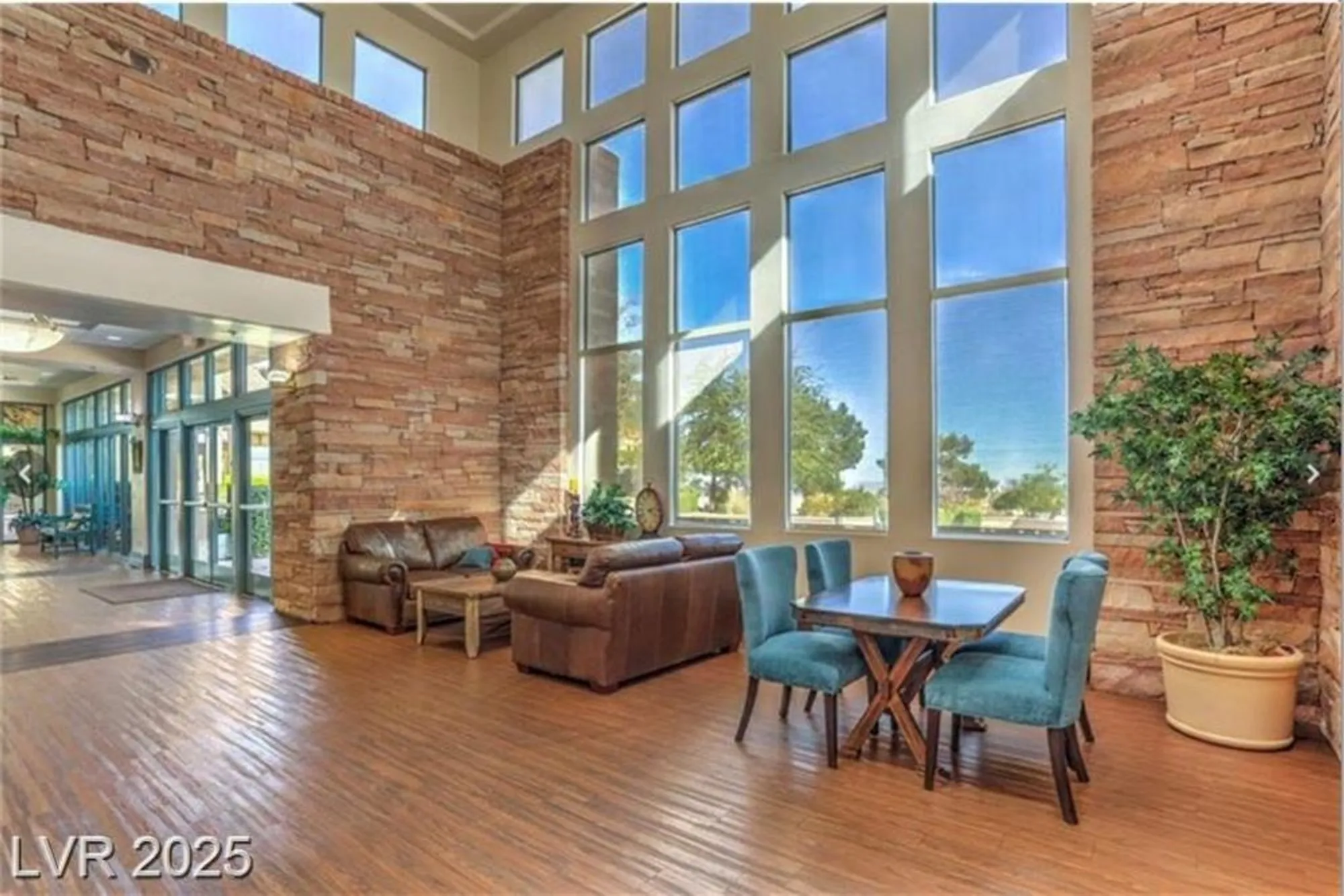 Property Slideshow image 67 of 70 | 2920 crown ridge dr, Las Vegas, NV, 89134