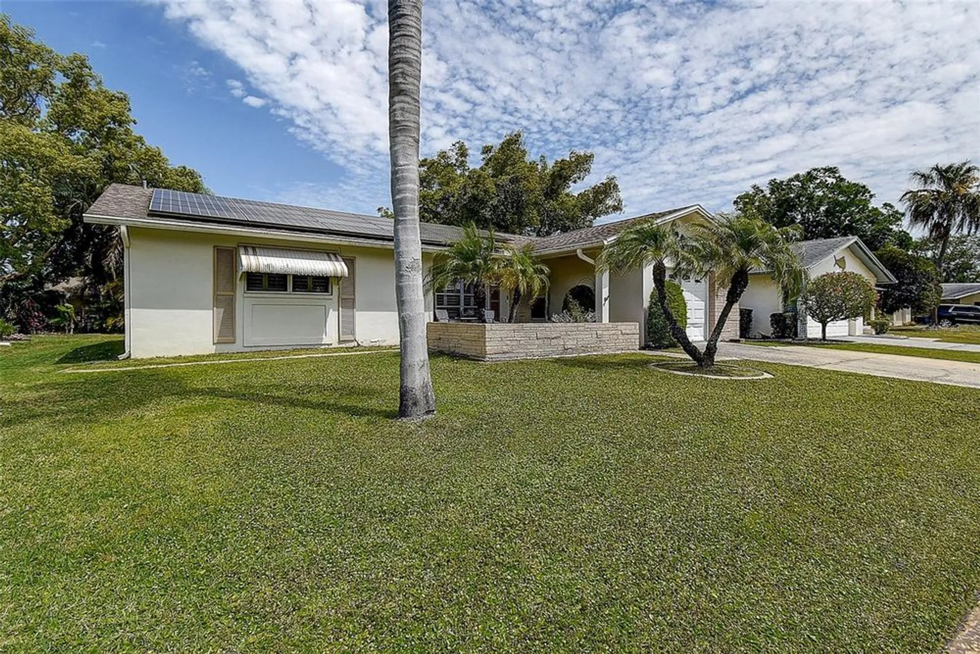 Property Slideshow image 5 of 36 | 2955 briar cliff dr, Palm Harbor, FL, 34684