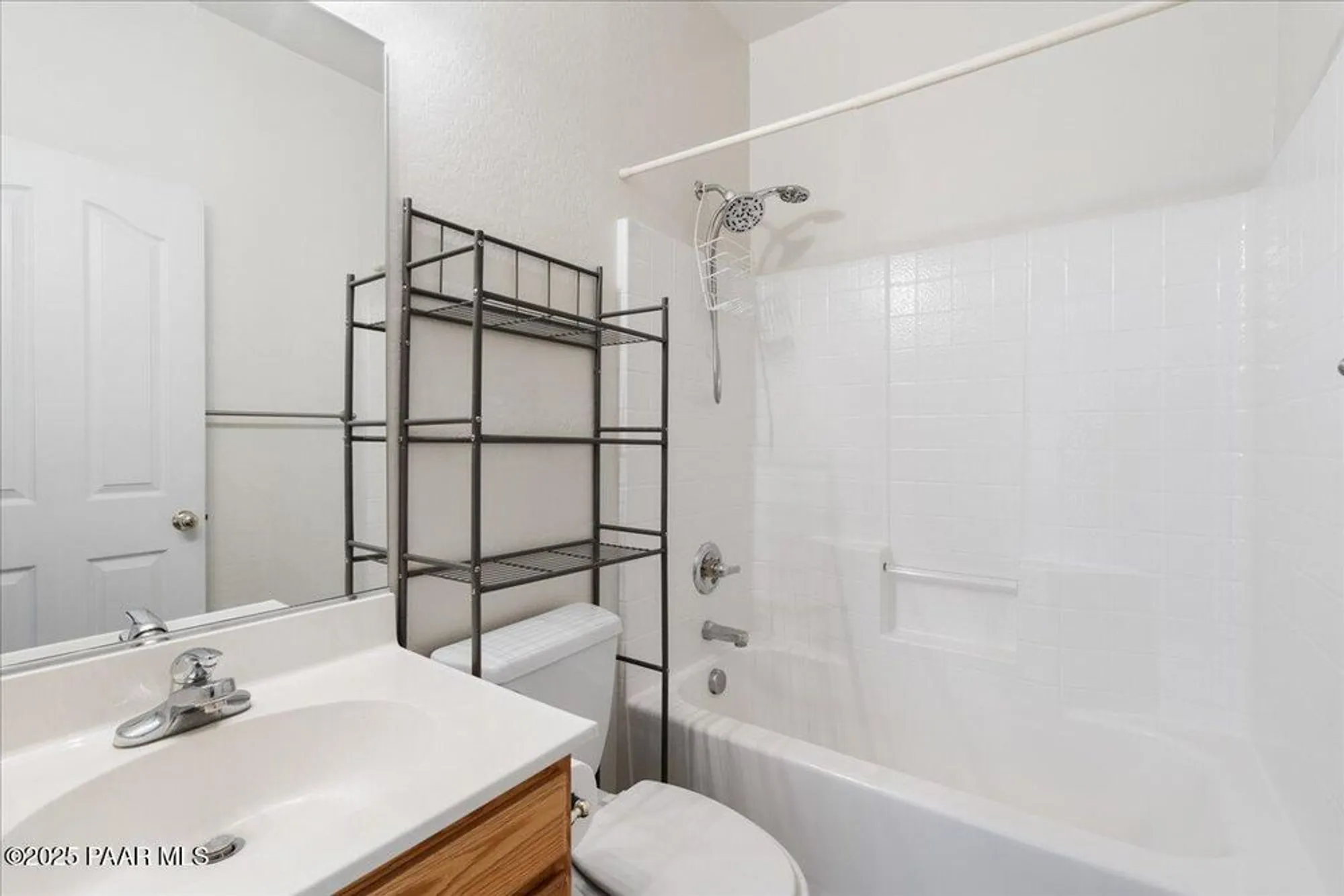 Property Slideshow image 13 of 18 | 4968 summit cir, Prescott, AZ, 86301