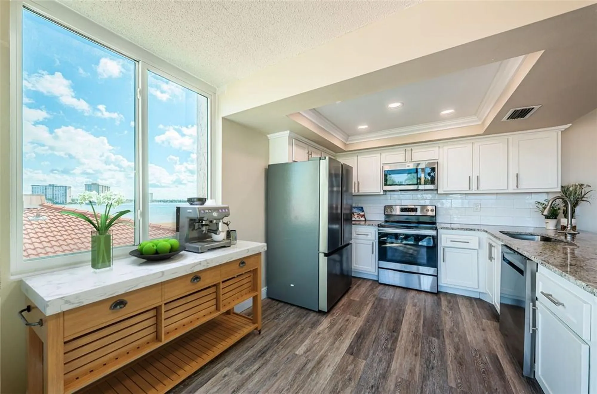 Property Slideshow image 19 of 62 | 6158 palma del mar blvd s apt 306, St Petersburg, FL, 33715