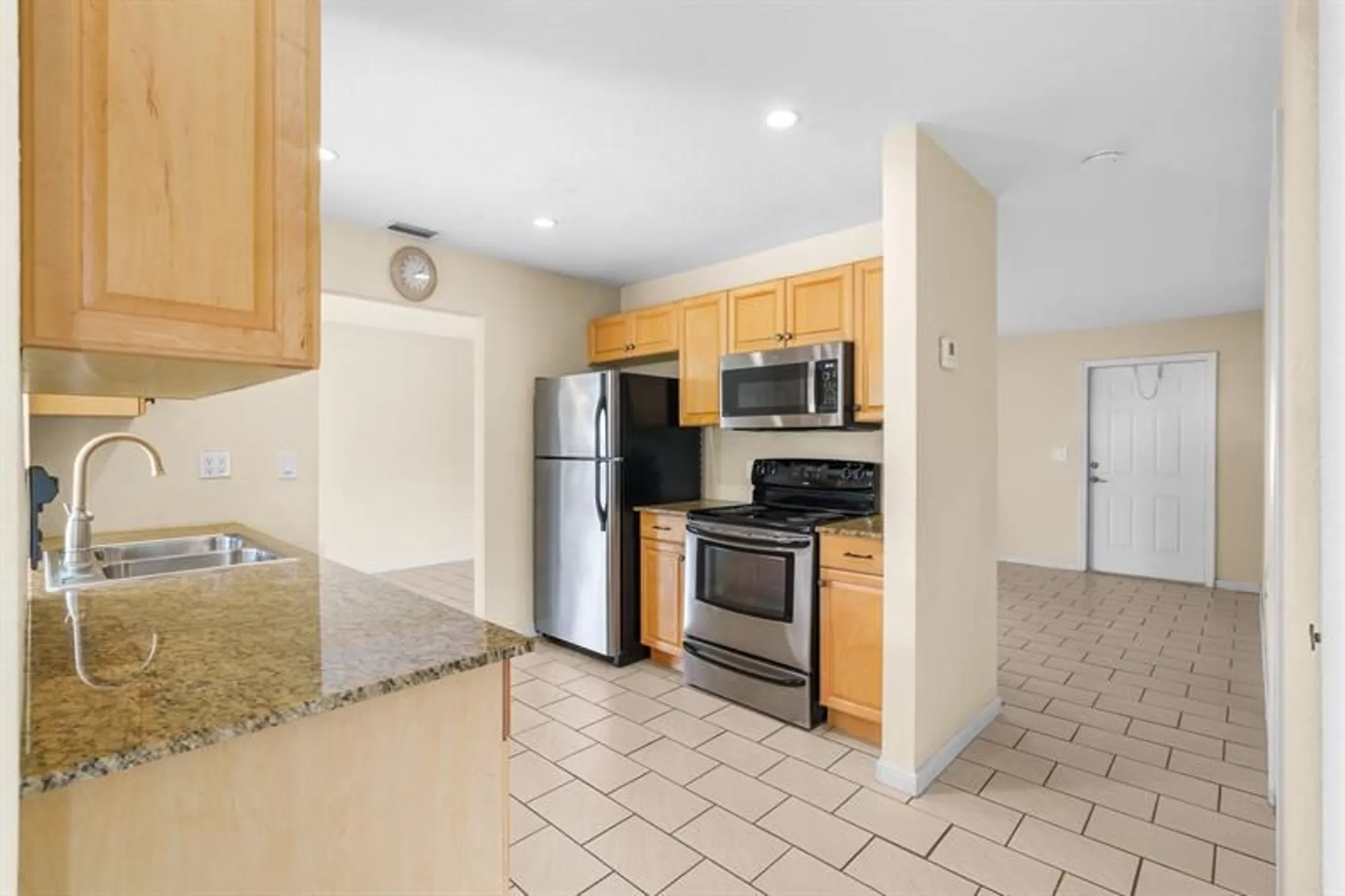 Property Slideshow image 19 of 51 | 8826 nw 13th st, Plantation, FL, 33322