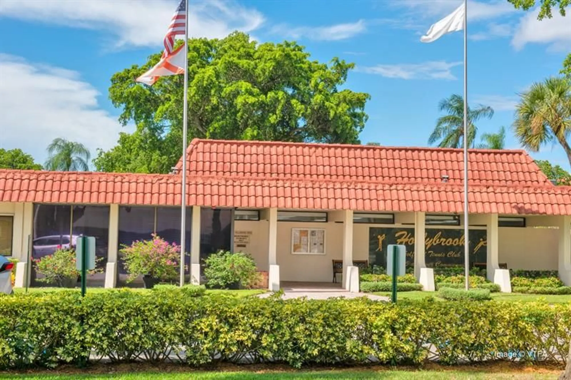 Property Slideshow image 44 of 51 | 9511 n hollybrook lake dr 207, Pembroke Pines, FL, 33025