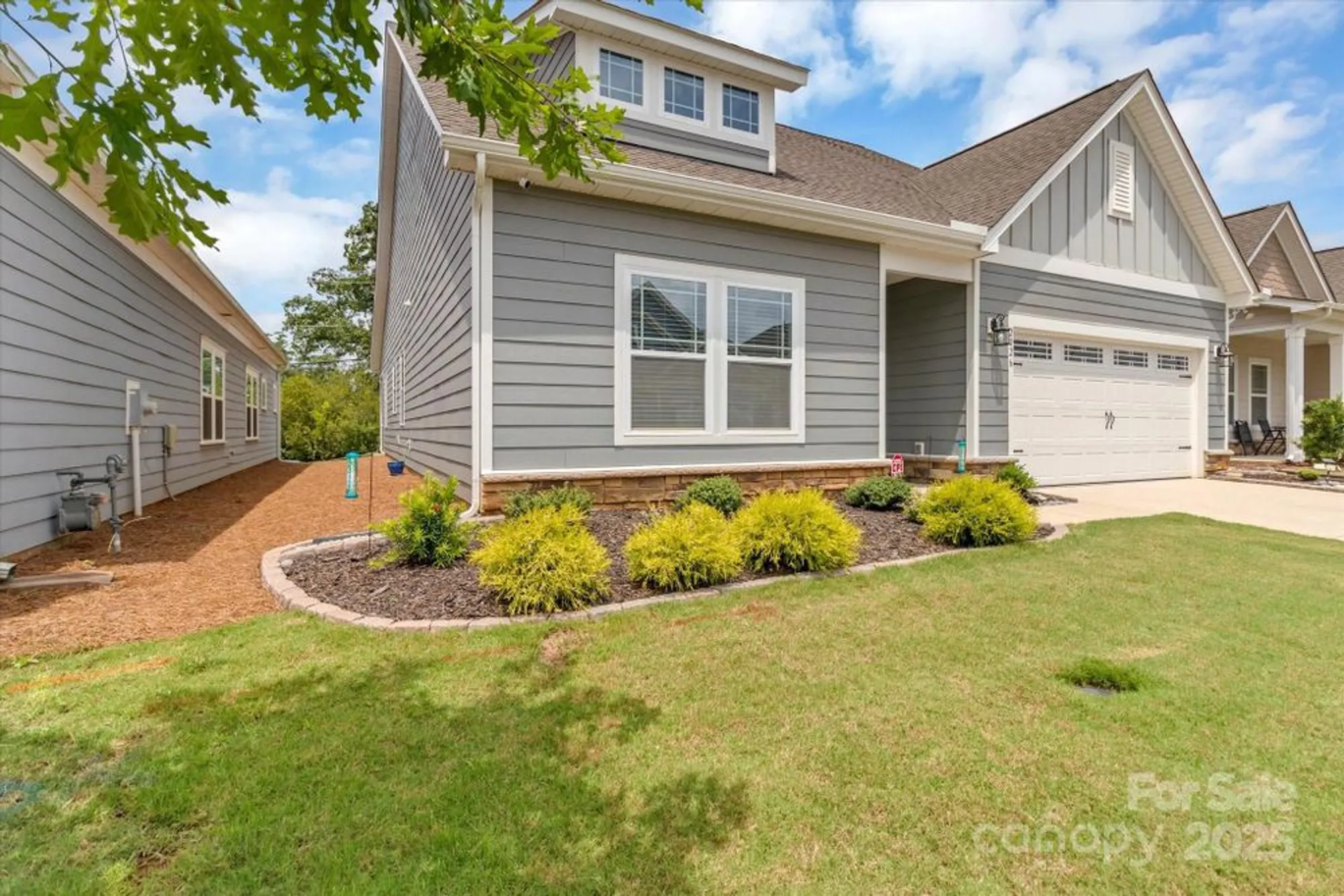 Property Slideshow image 4 of 43 | 2026 bonds ln, Fort Mill, SC, 29715