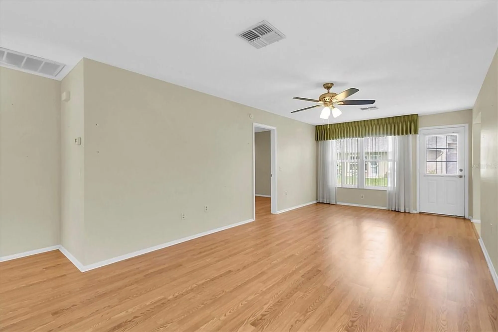 Property Slideshow image 7 of 63 | 4837 boonesboro ct, New Port Richey, FL, 34655