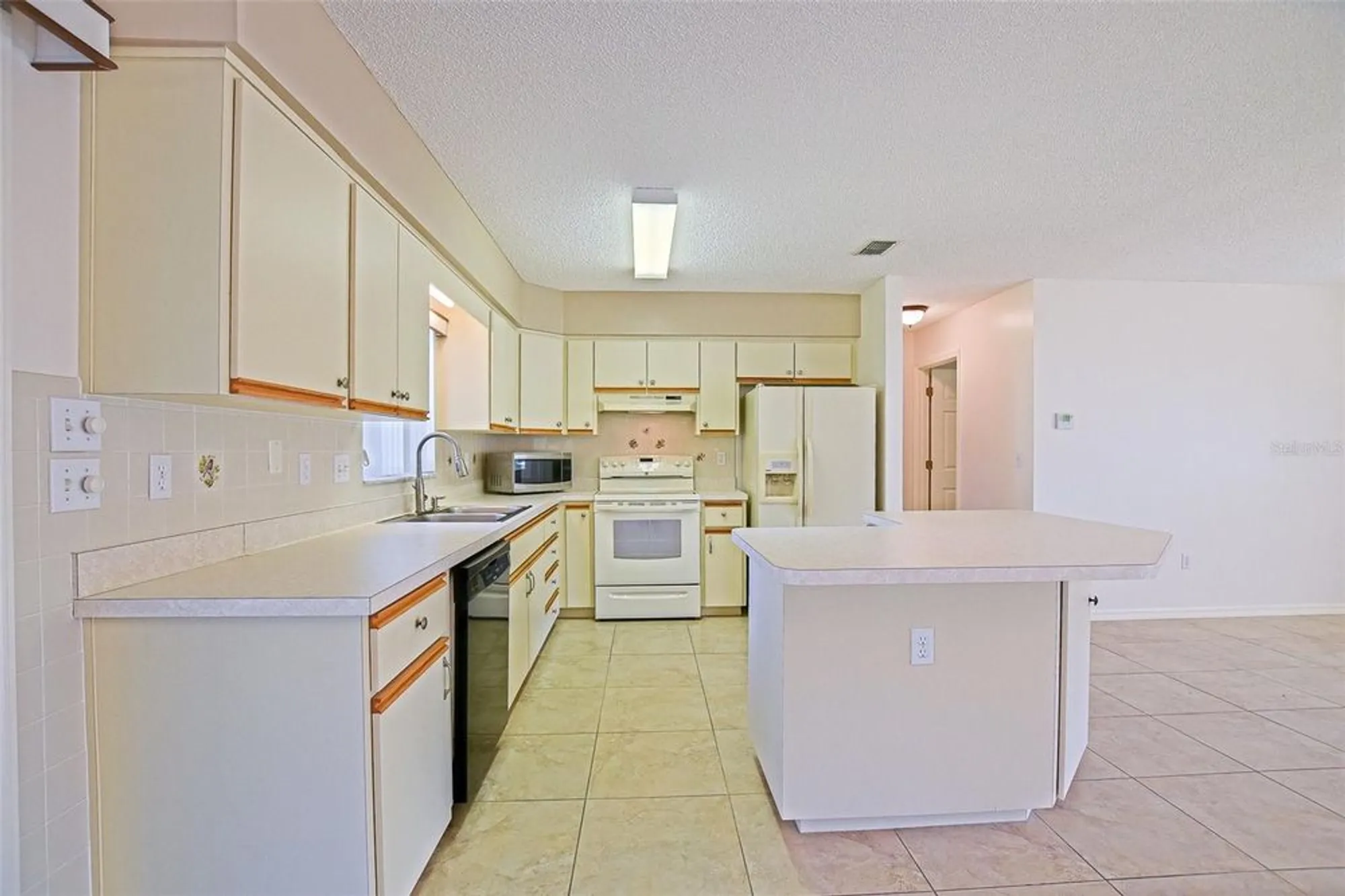 Property Slideshow image 27 of 53 | 9509 se 173rd ln, Summerfield, FL, 34491