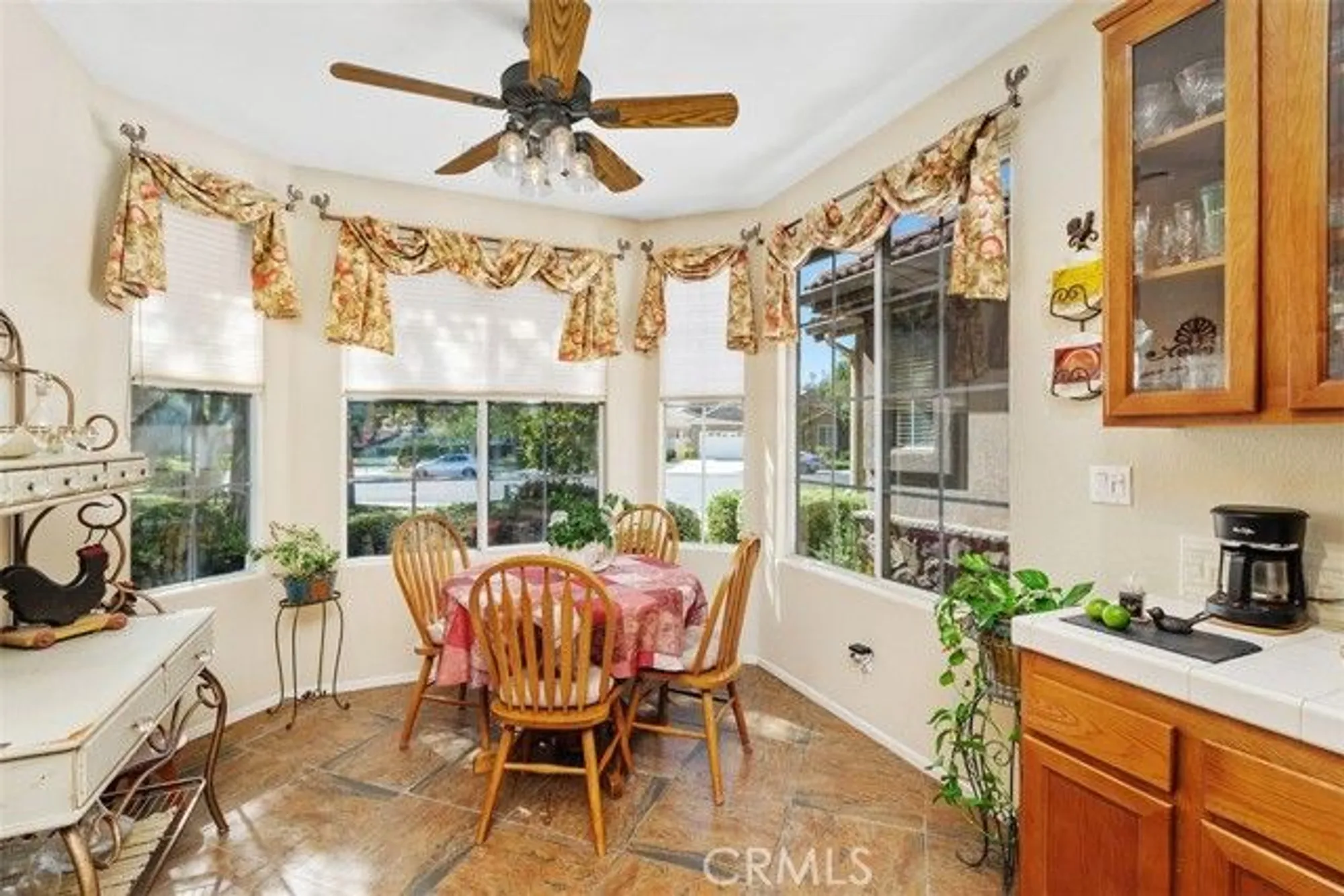 Property Slideshow image 10 of 50 | 29438 bentcreek ct, Menifee, CA, 92584