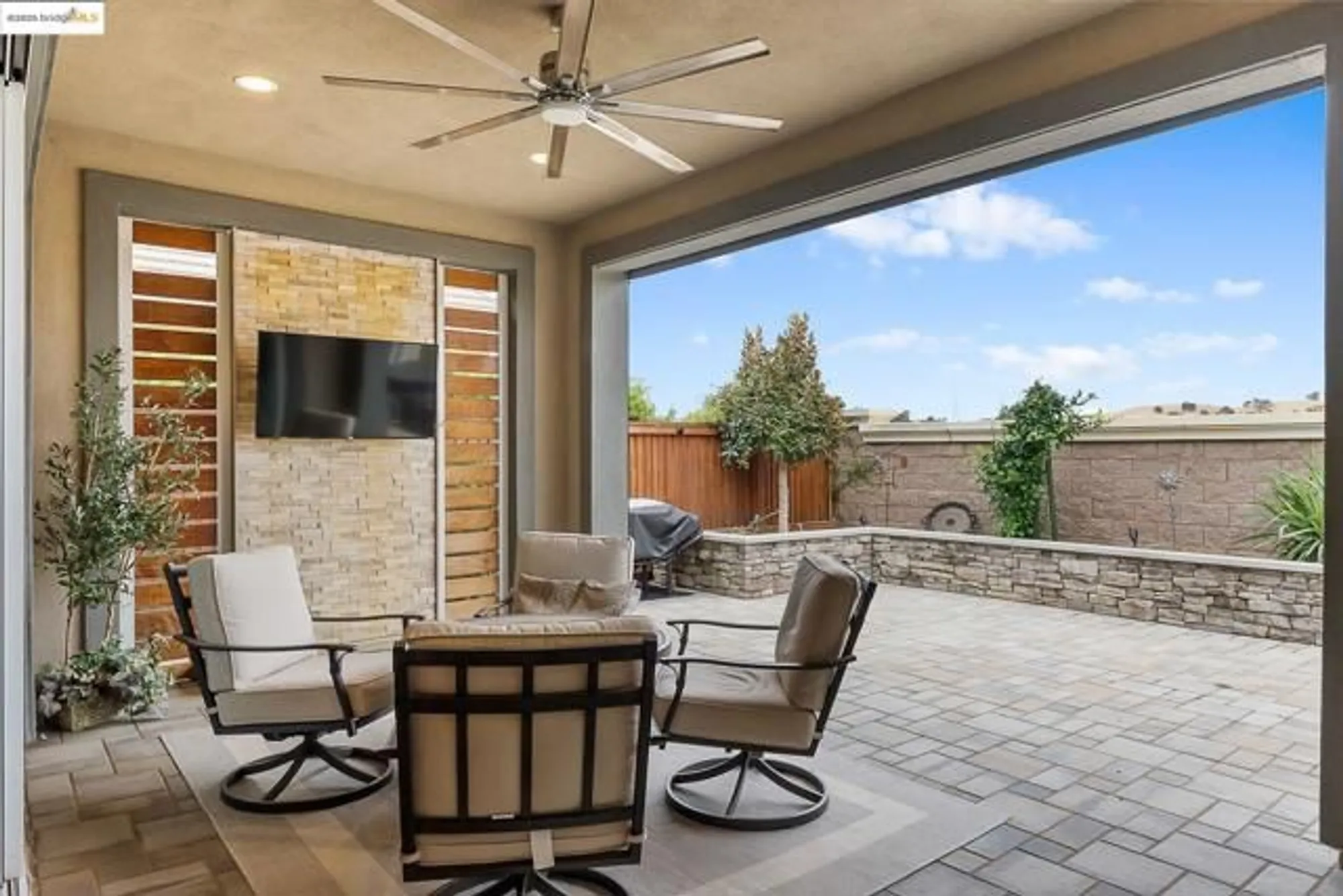 Property Slideshow image 35 of 60 | 1994 corsica way, Brentwood, CA, 94513