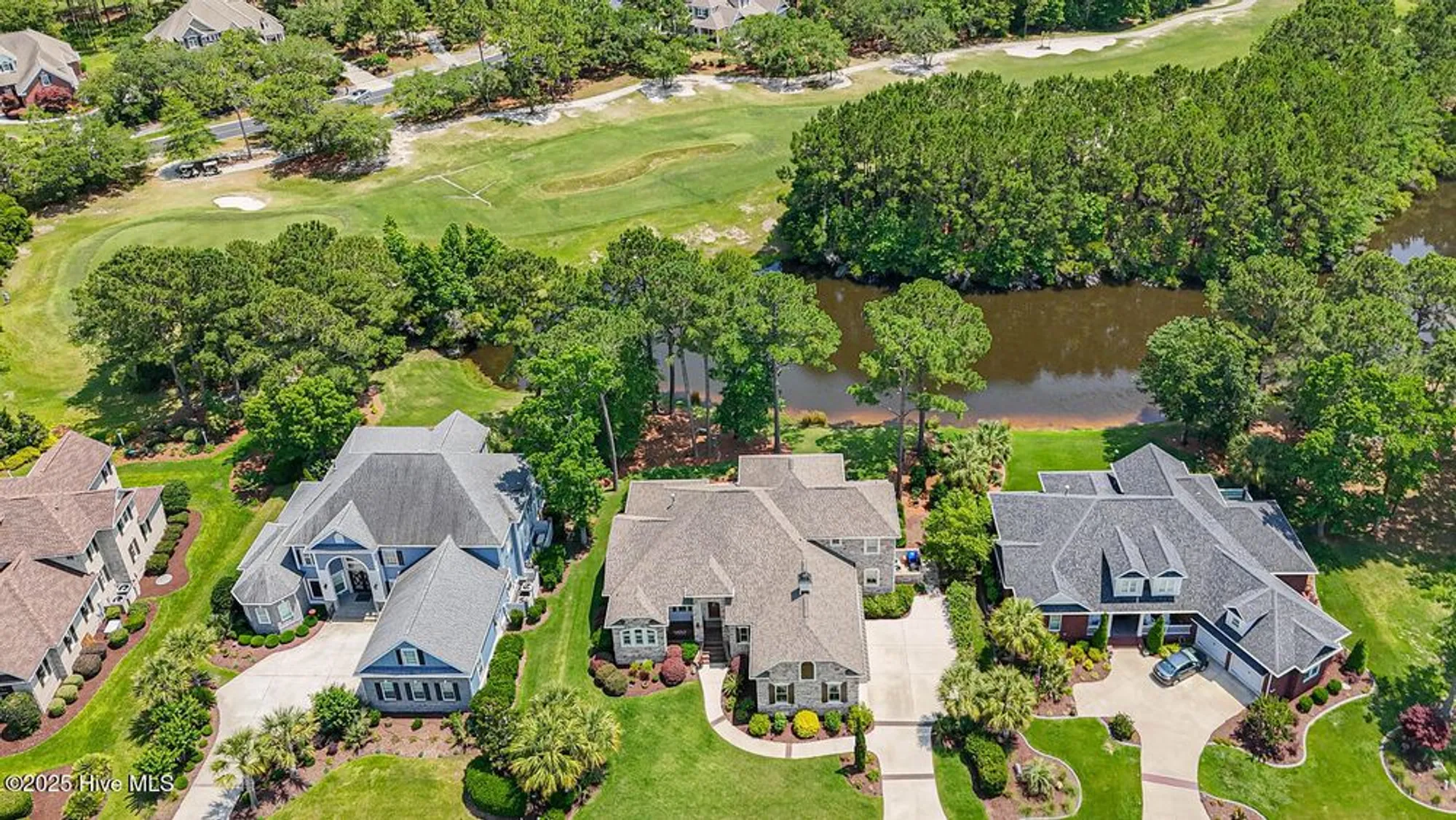 Property Slideshow image 4 of 103 | 558 westchester pl, Ocean Isle Beach, NC, 28469