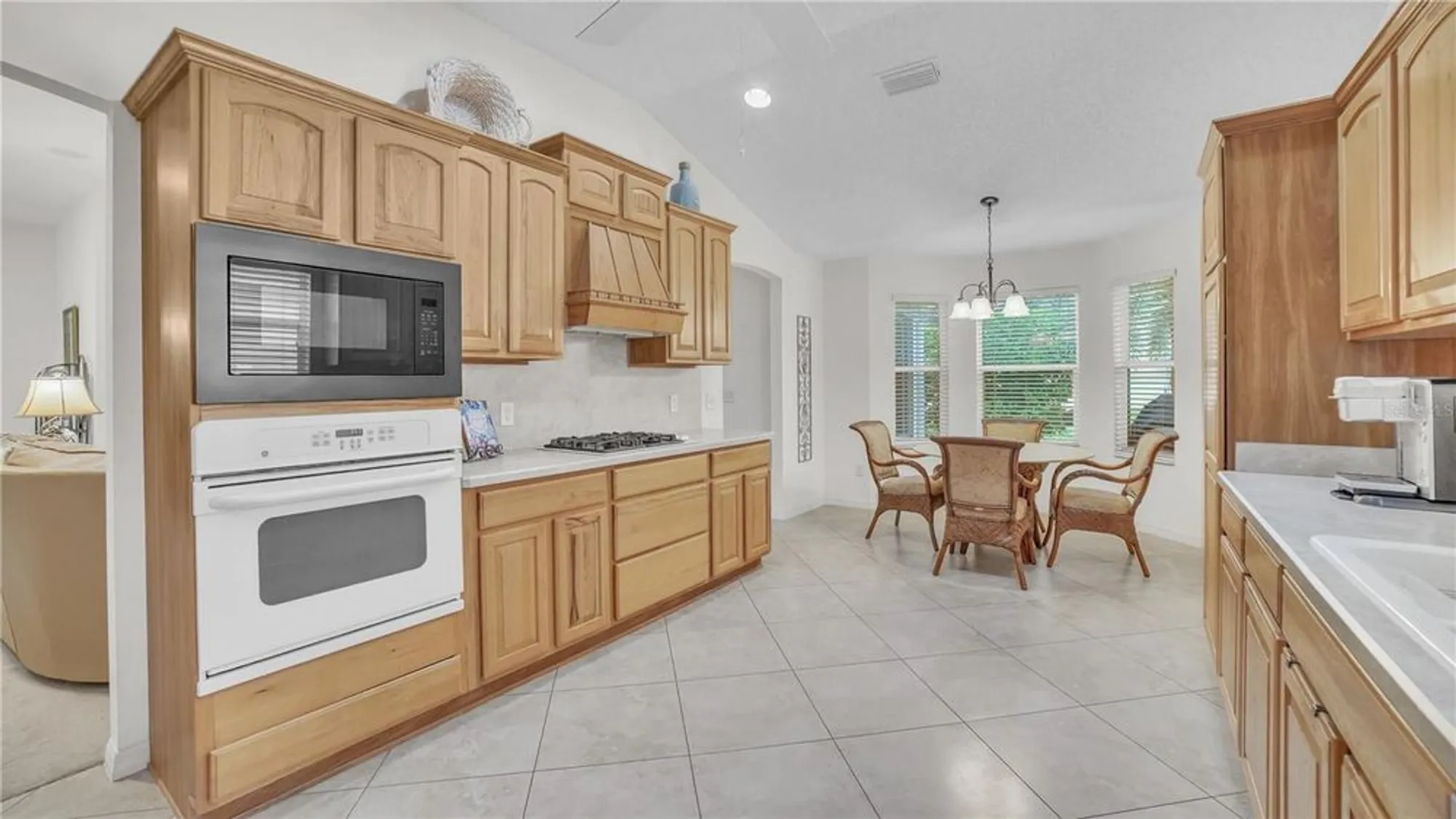 Property Slideshow image 9 of 34 | 7796 se 168th lone oak loop, The Villages, FL, 32162