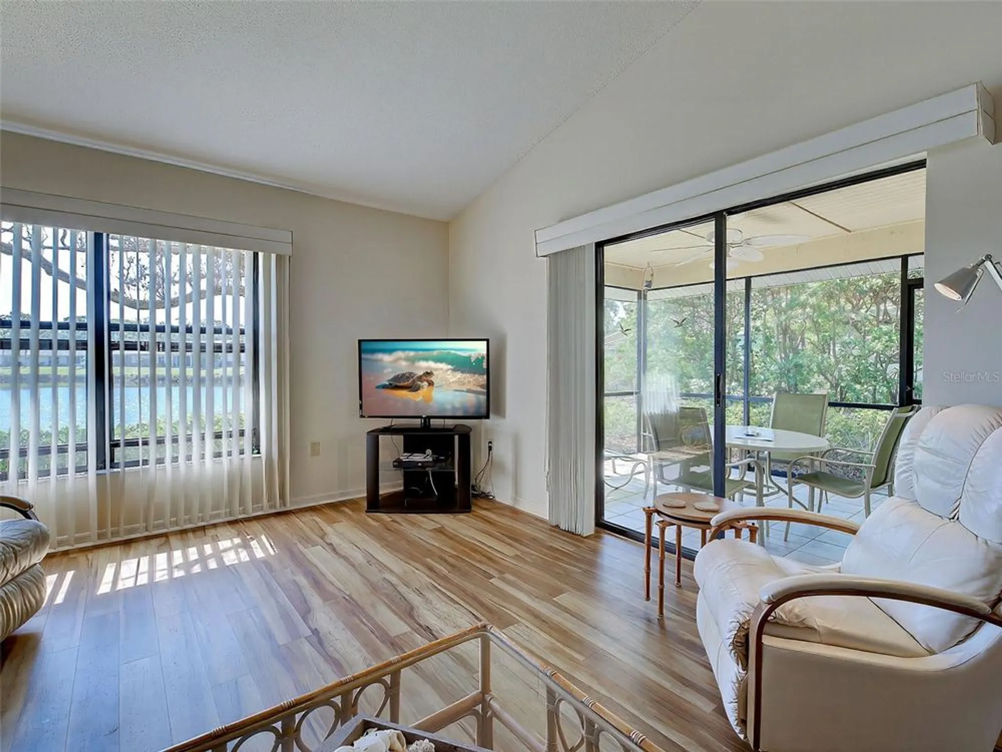 Property Slideshow image 20 of 74 | 220 southampton dr 325, Venice, FL, 34293
