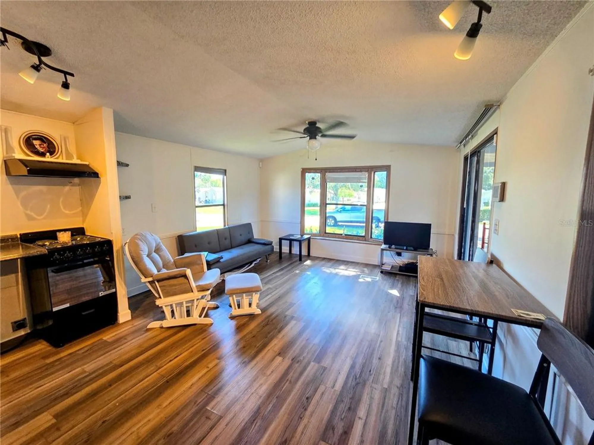 Property Slideshow image 7 of 19 | 615 cottage park ln, Leesburg, FL, 34748