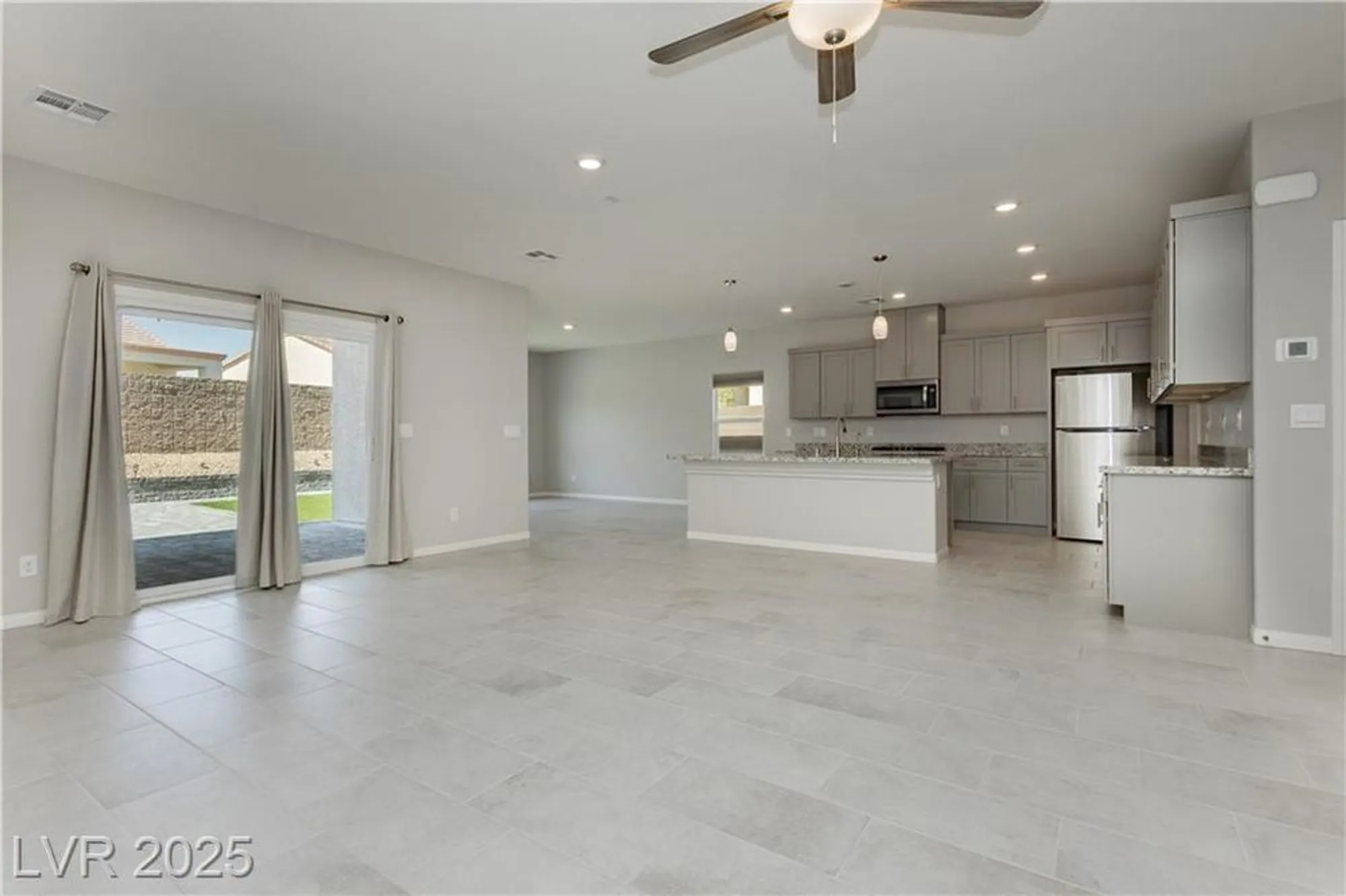 Property Slideshow image 4 of 47 | 7511 phoenix falls st, North Las Vegas, NV, 89084