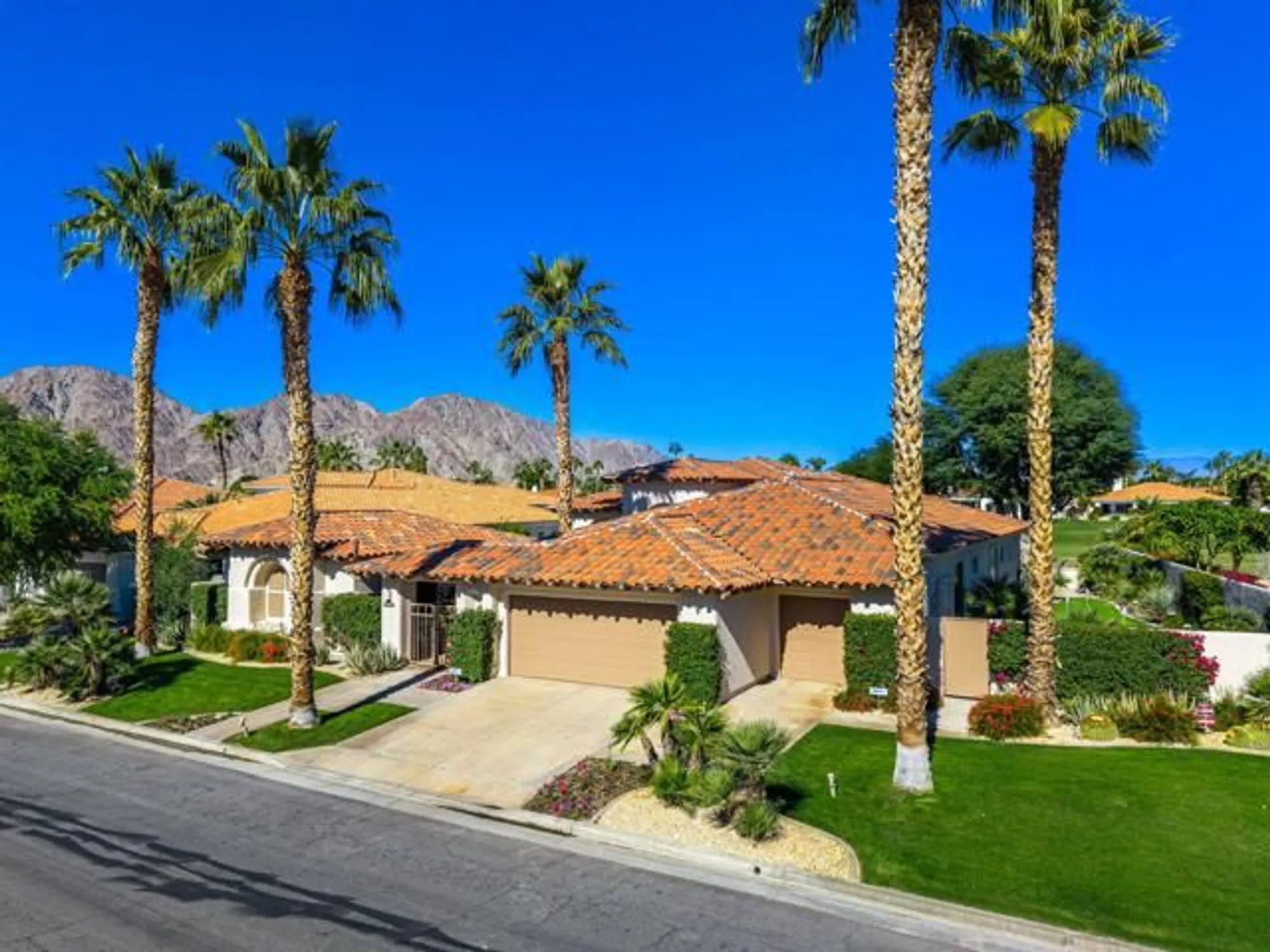 Property Slideshow image 14 of 50 | 80412 hermitage, La Quinta, CA, 92253