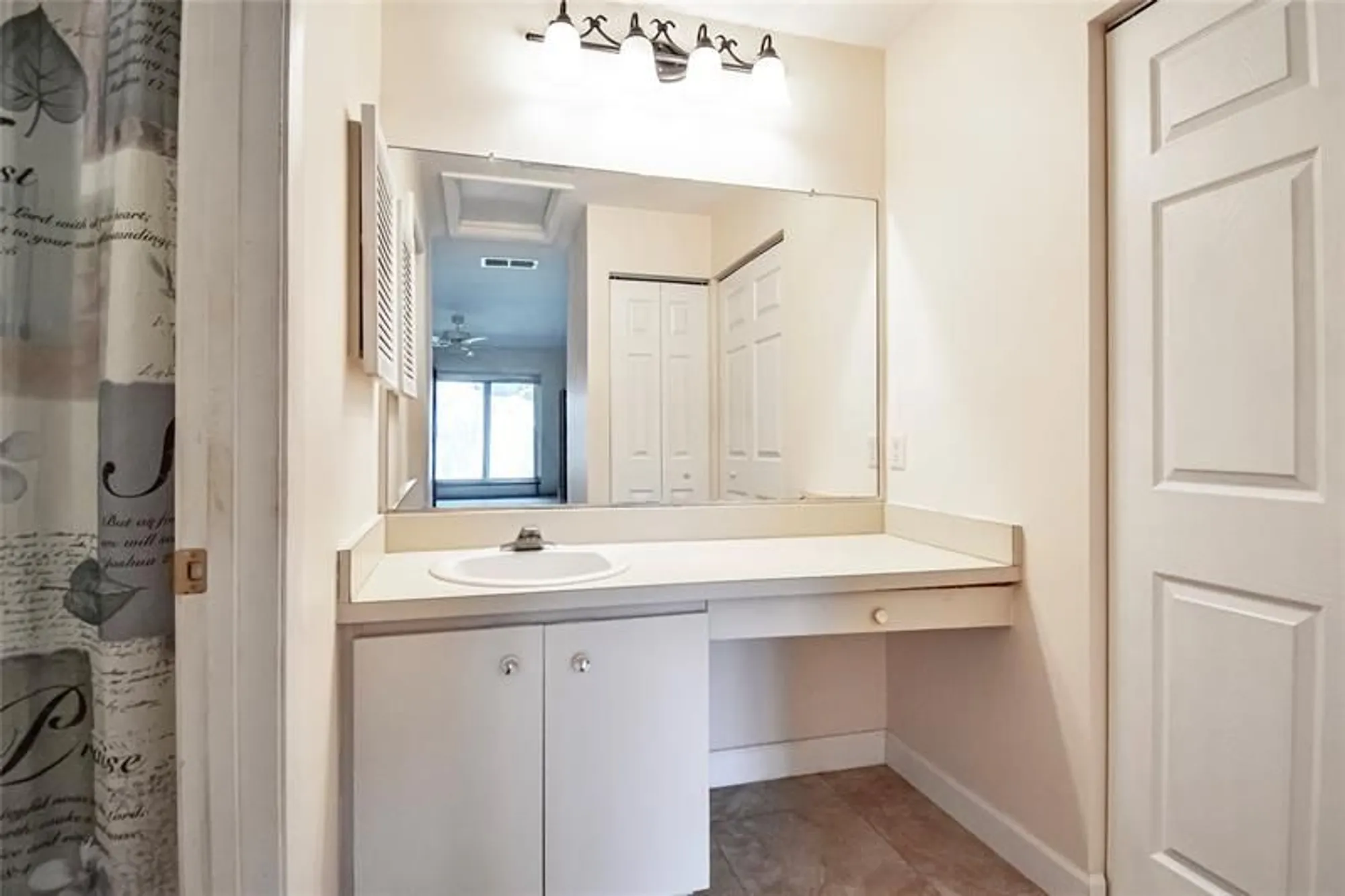 Property Slideshow image 27 of 64 | 381 ottawa ct, Royal Palm Beach, FL, 33411