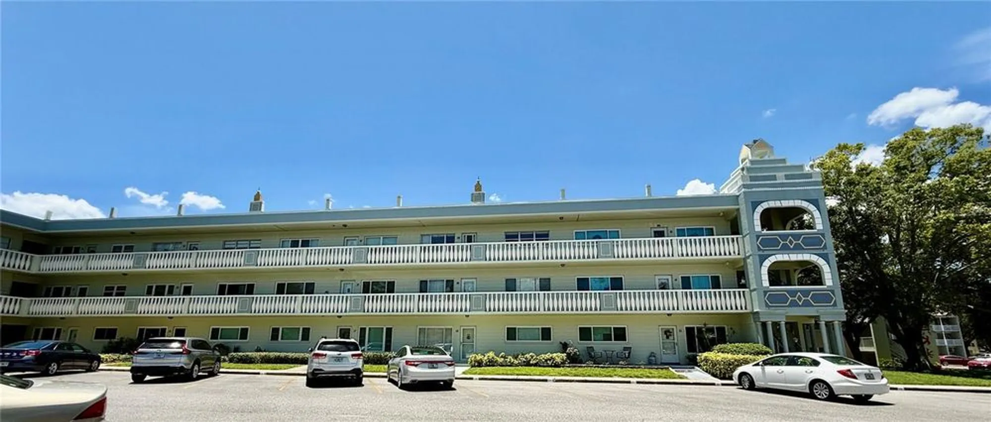Property Slideshow image 38 of 49 | 2293 swedish dr 21, Clearwater, FL, 33763