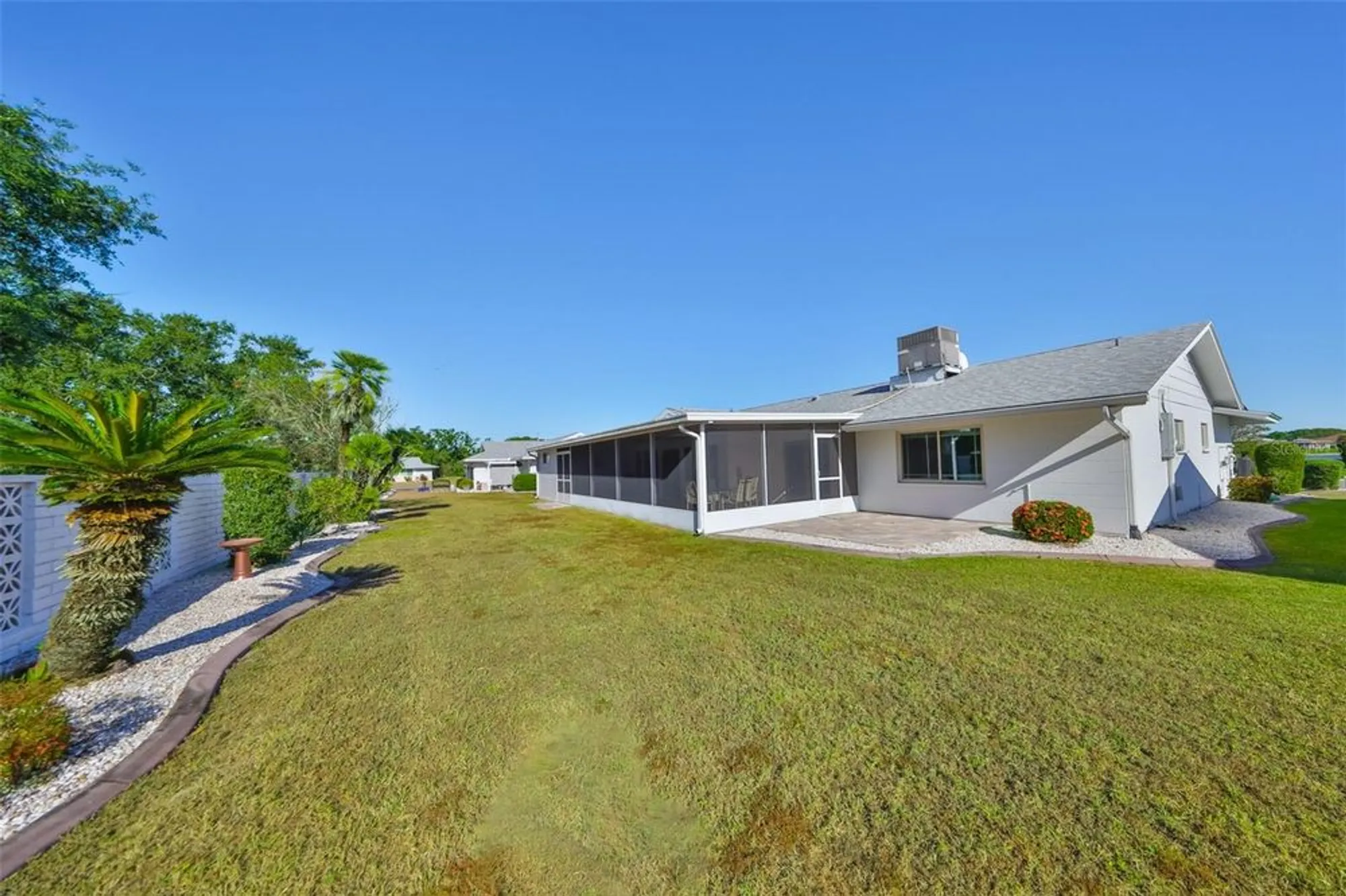 Property Slideshow image 39 of 52 | 1818 danbury dr, Sun City Center, FL, 33573