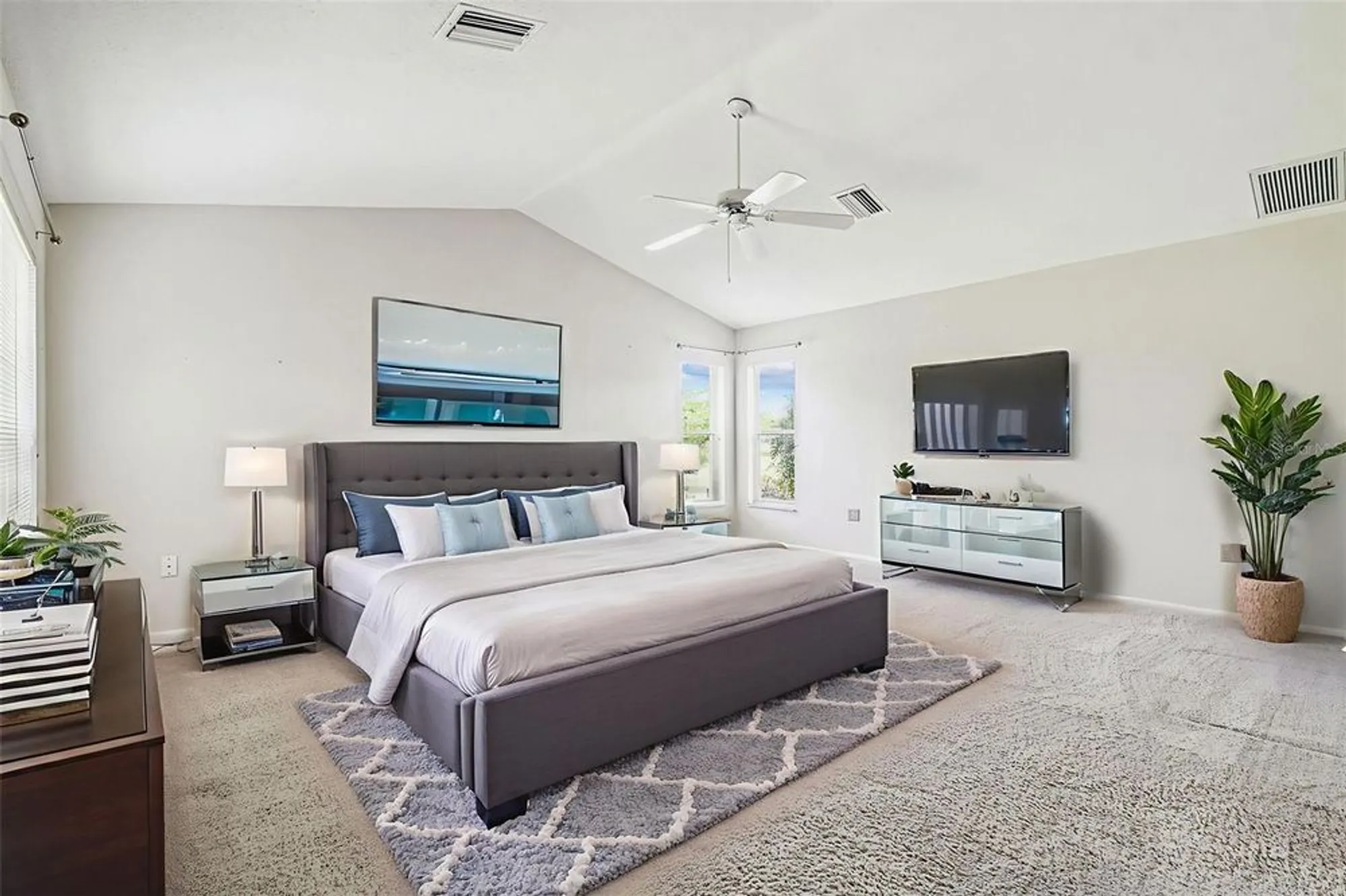 Property Slideshow image 33 of 86 | 8157 hidden hills dr, Spring Hill, FL, 34606