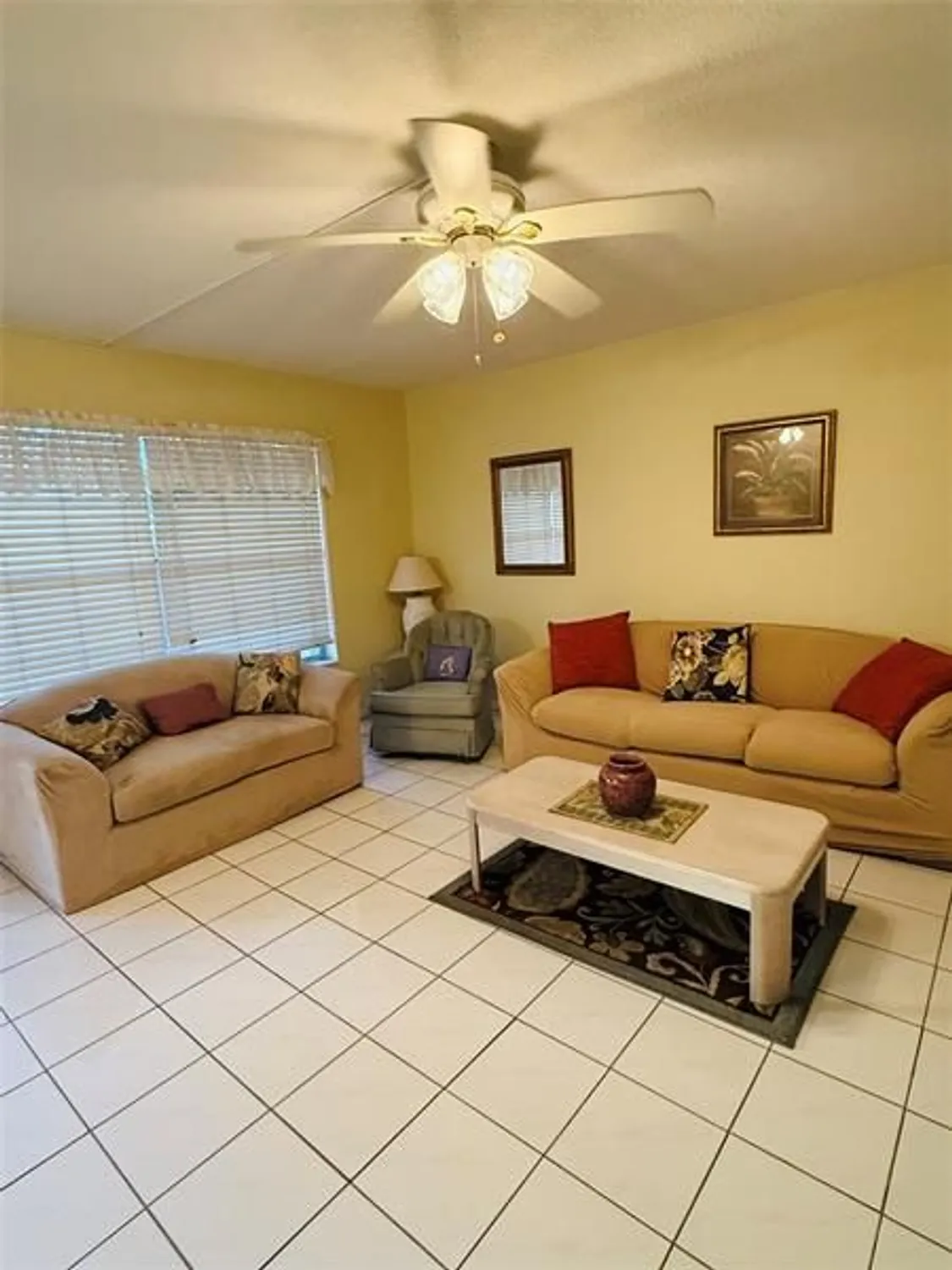 Property Slideshow image 1 of 18 | 3081 nw 47th ter 206, Lauderdale Lakes, FL, 33313