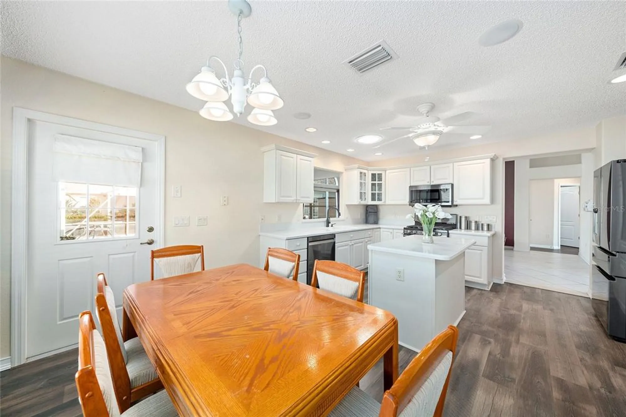 Property Slideshow image 14 of 47 | 1529 straton way, The Villages, FL, 32162